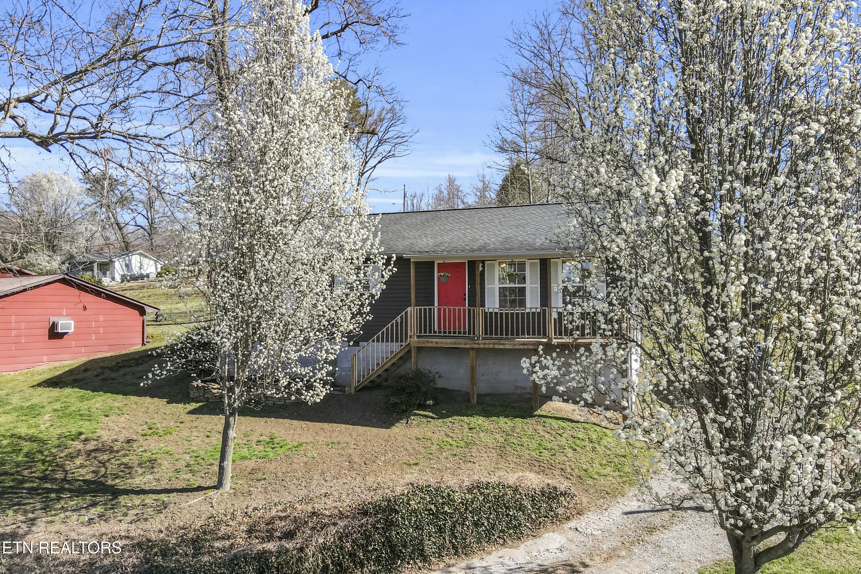626 Kansas Lane Oliver Springs TN 37840