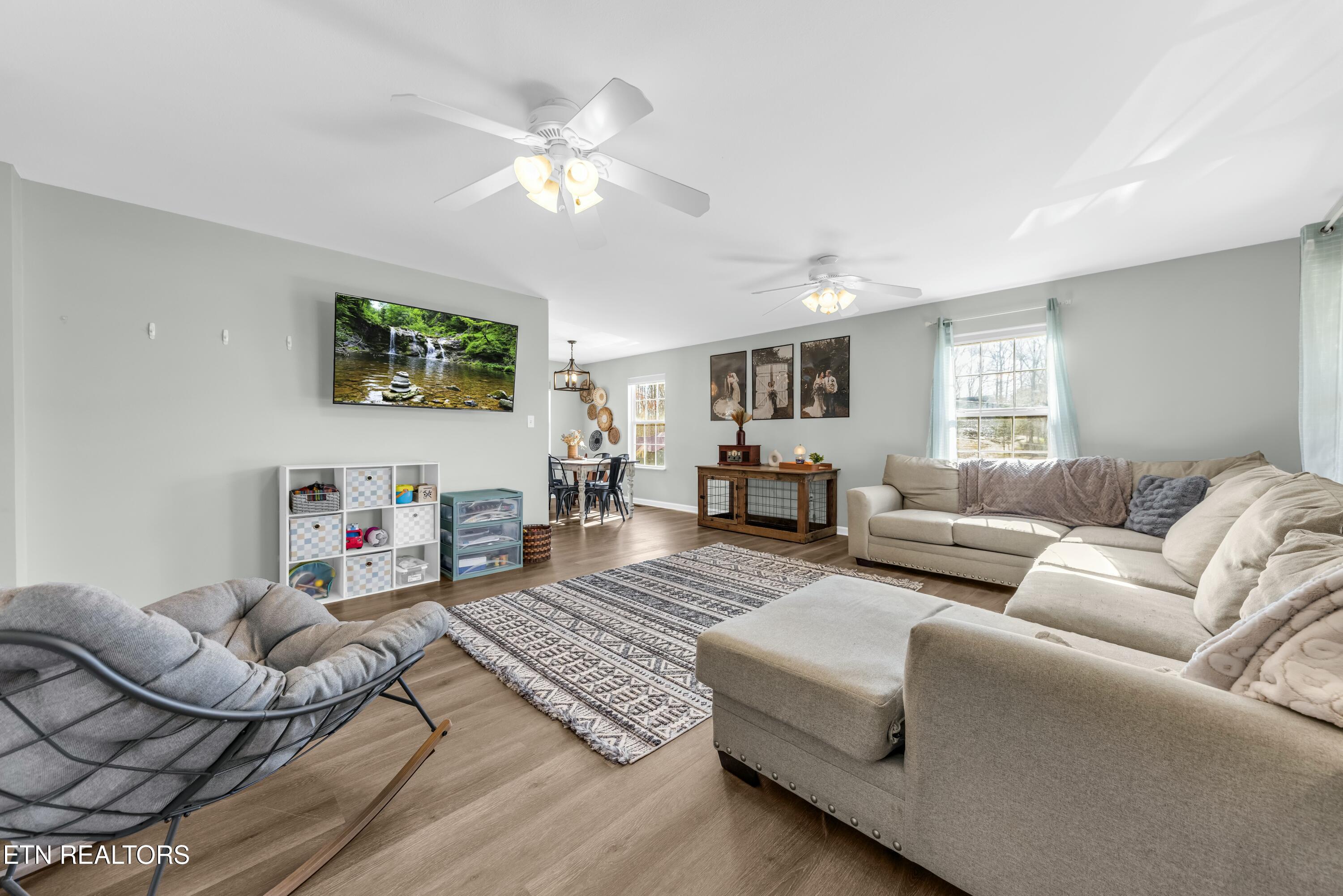 626 Kansas Lane Oliver Springs TN 37840
