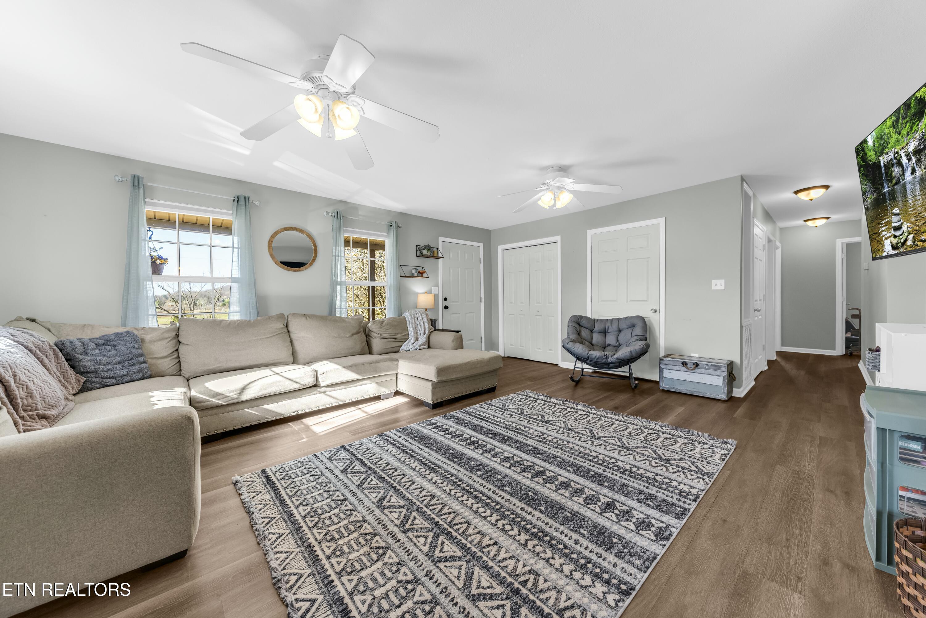 626 Kansas Lane Oliver Springs TN 37840