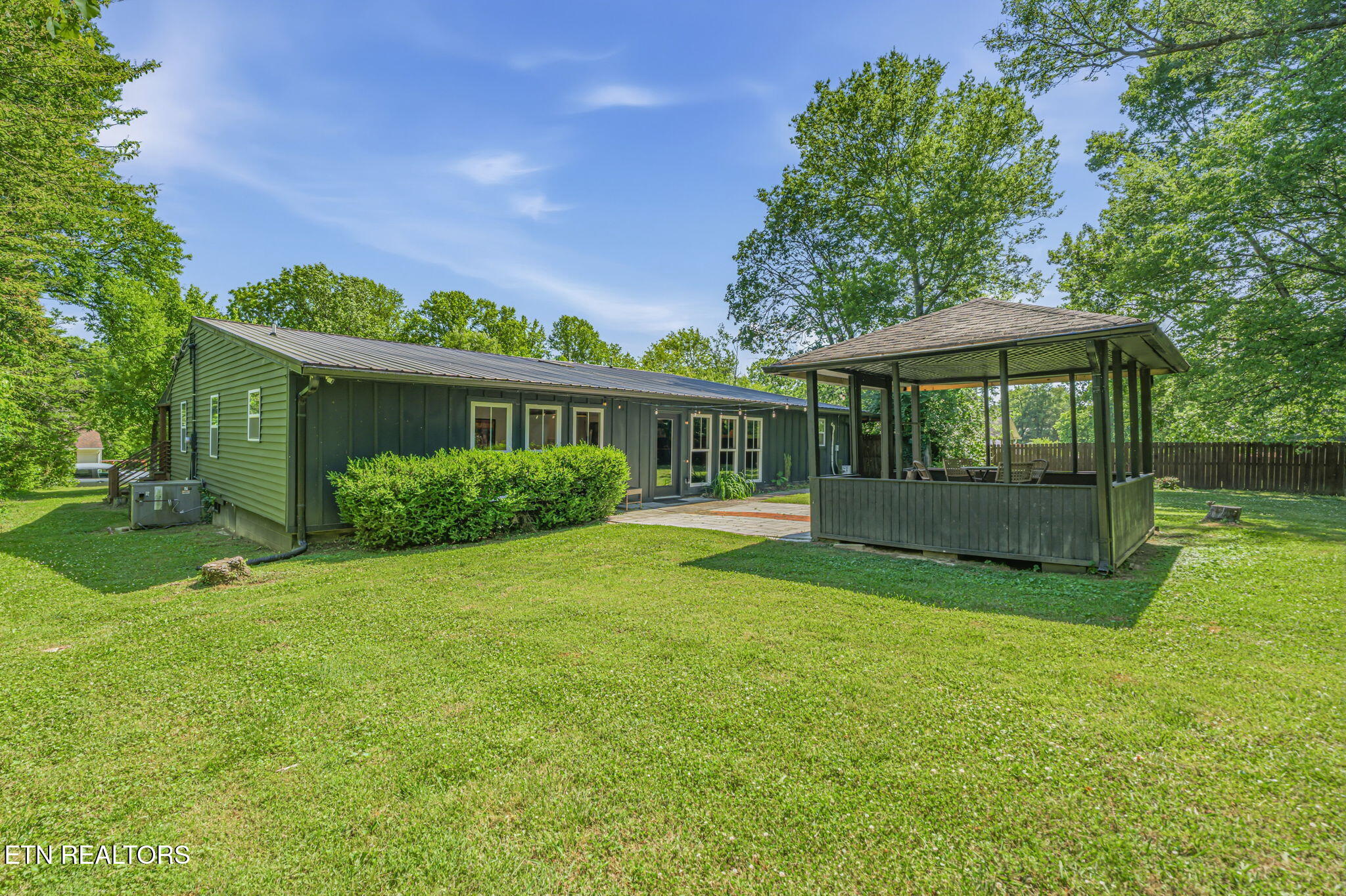 329 Sarvis Drive Knoxville TN 37920