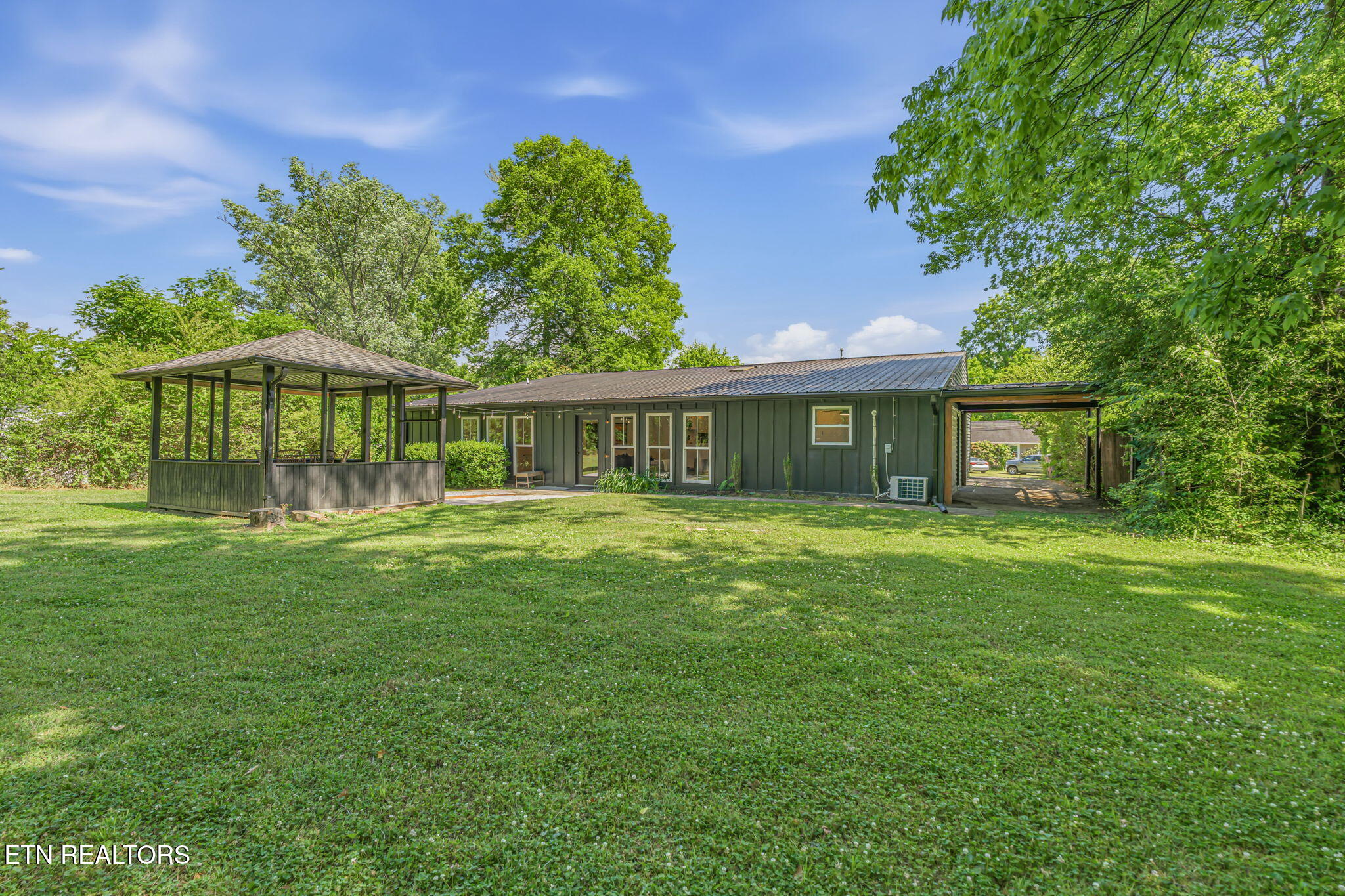 329 Sarvis Drive Knoxville TN 37920