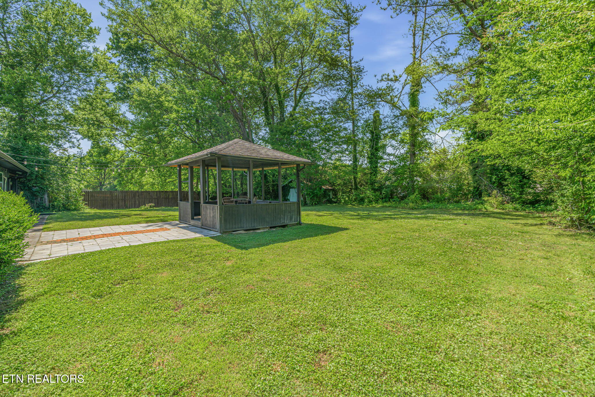 329 Sarvis Drive Knoxville TN 37920