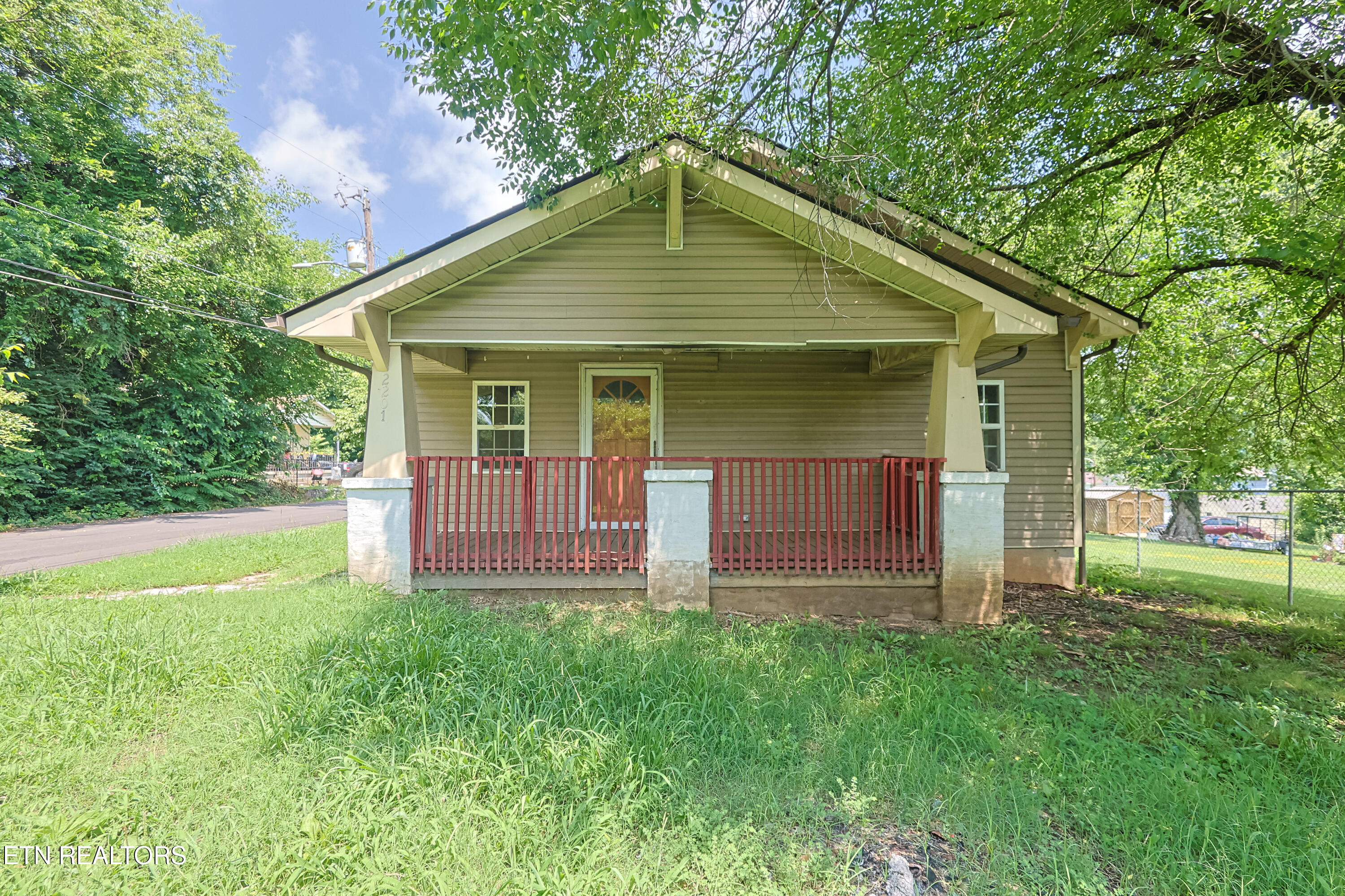 2201 Barker Avenue Knoxville TN 37915