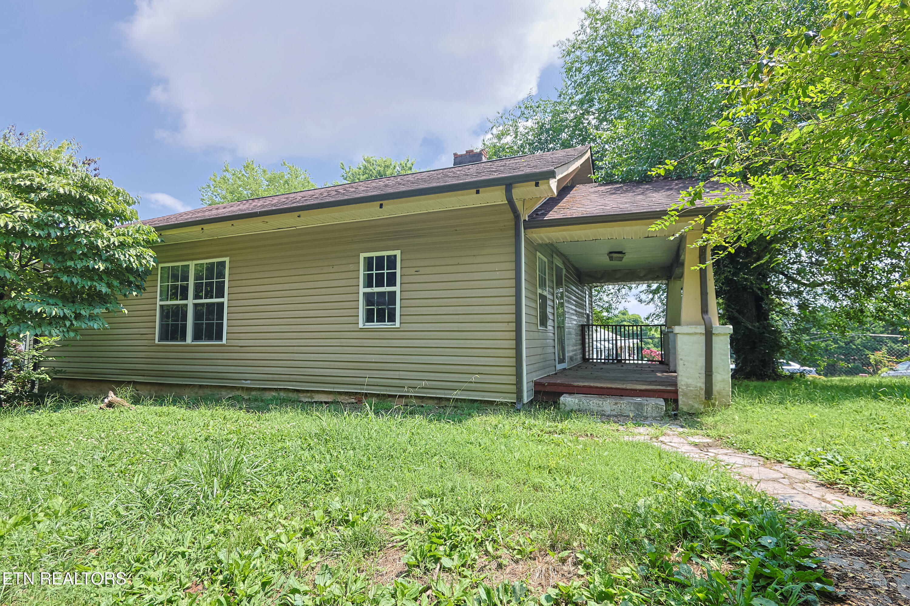 2201 Barker Avenue Knoxville TN 37915