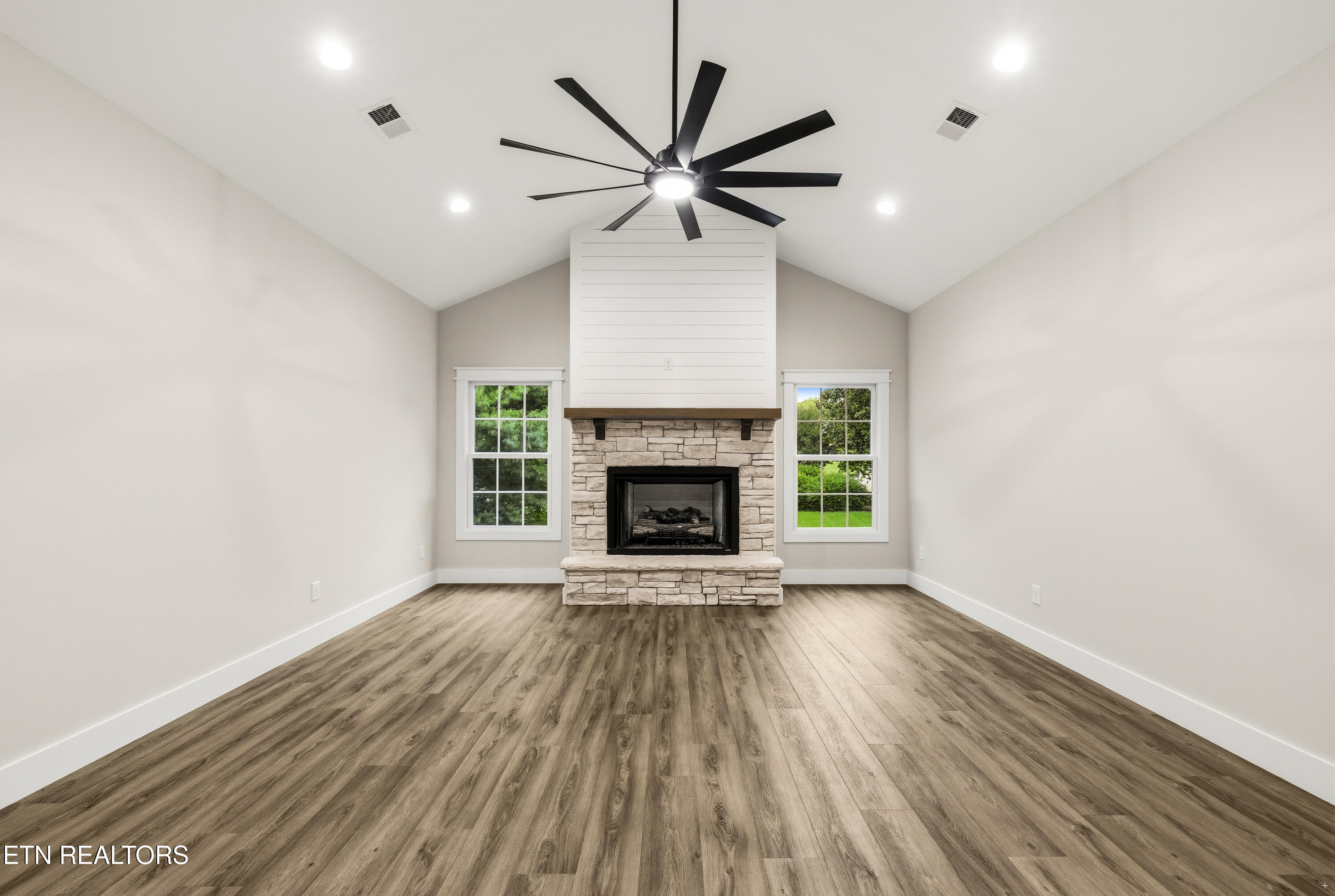 906 Fine Glen Drive Sevierville TN 37862