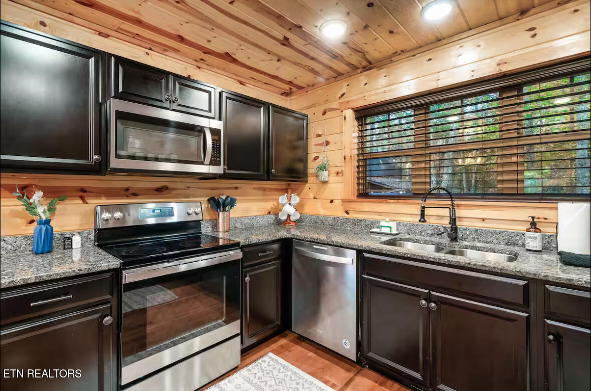 4536 Powdermill Estates Road Sevierville TN 37876