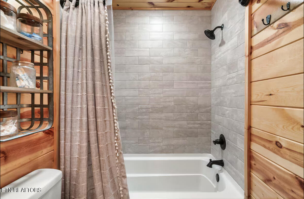 4536 Powdermill Estates Road Sevierville TN 37876