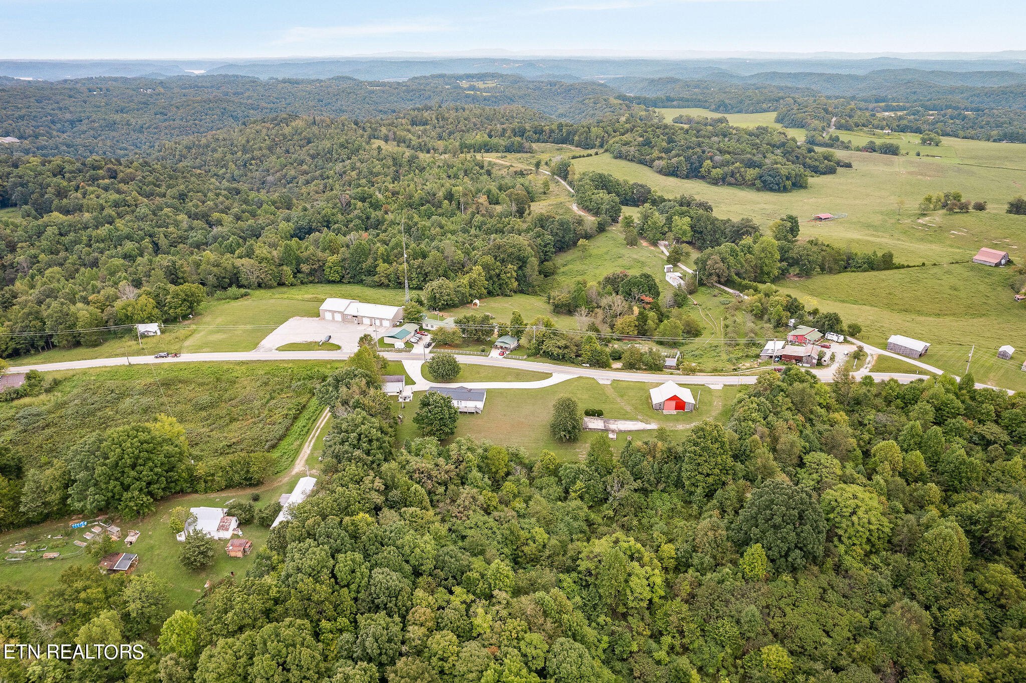 5283 Willow Grove Highway Allons TN 38541