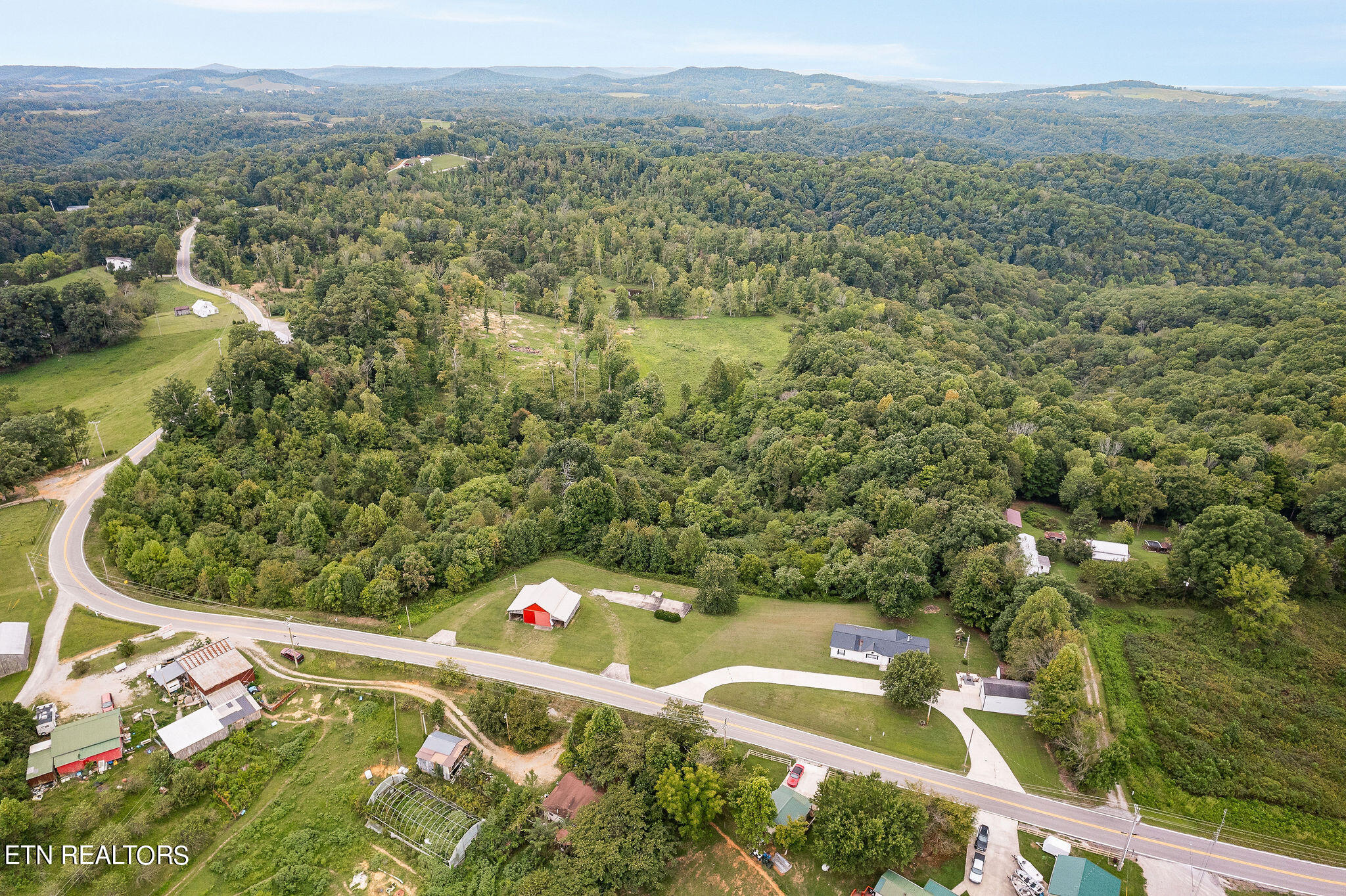 5283 Willow Grove Highway Allons TN 38541