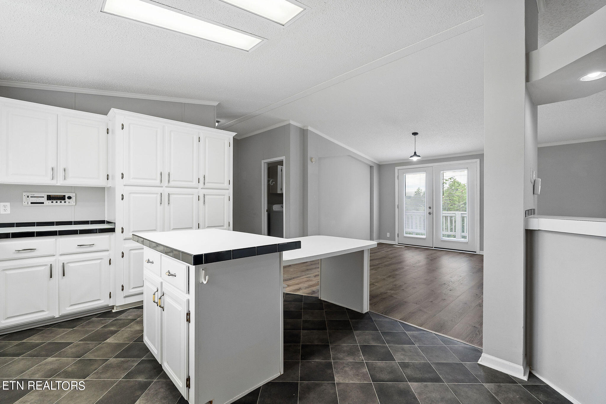 5283 Willow Grove Highway Allons TN 38541