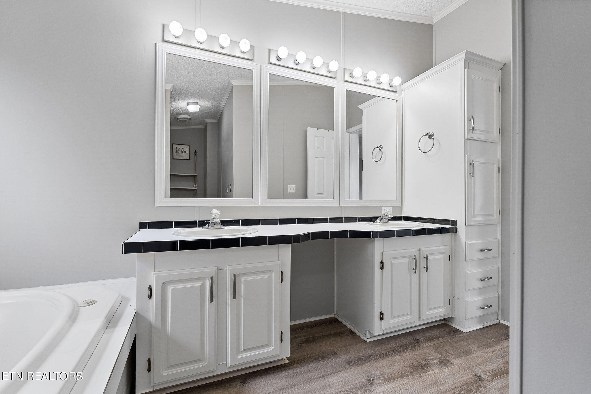 5283 Willow Grove Highway Allons TN 38541