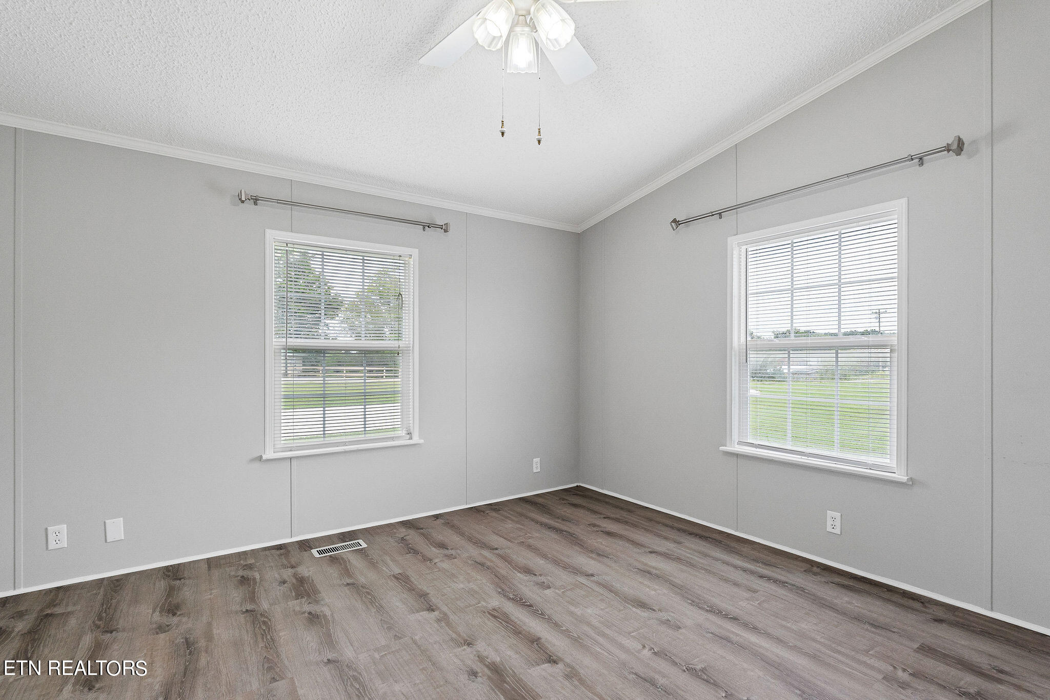 5283 Willow Grove Highway Allons TN 38541