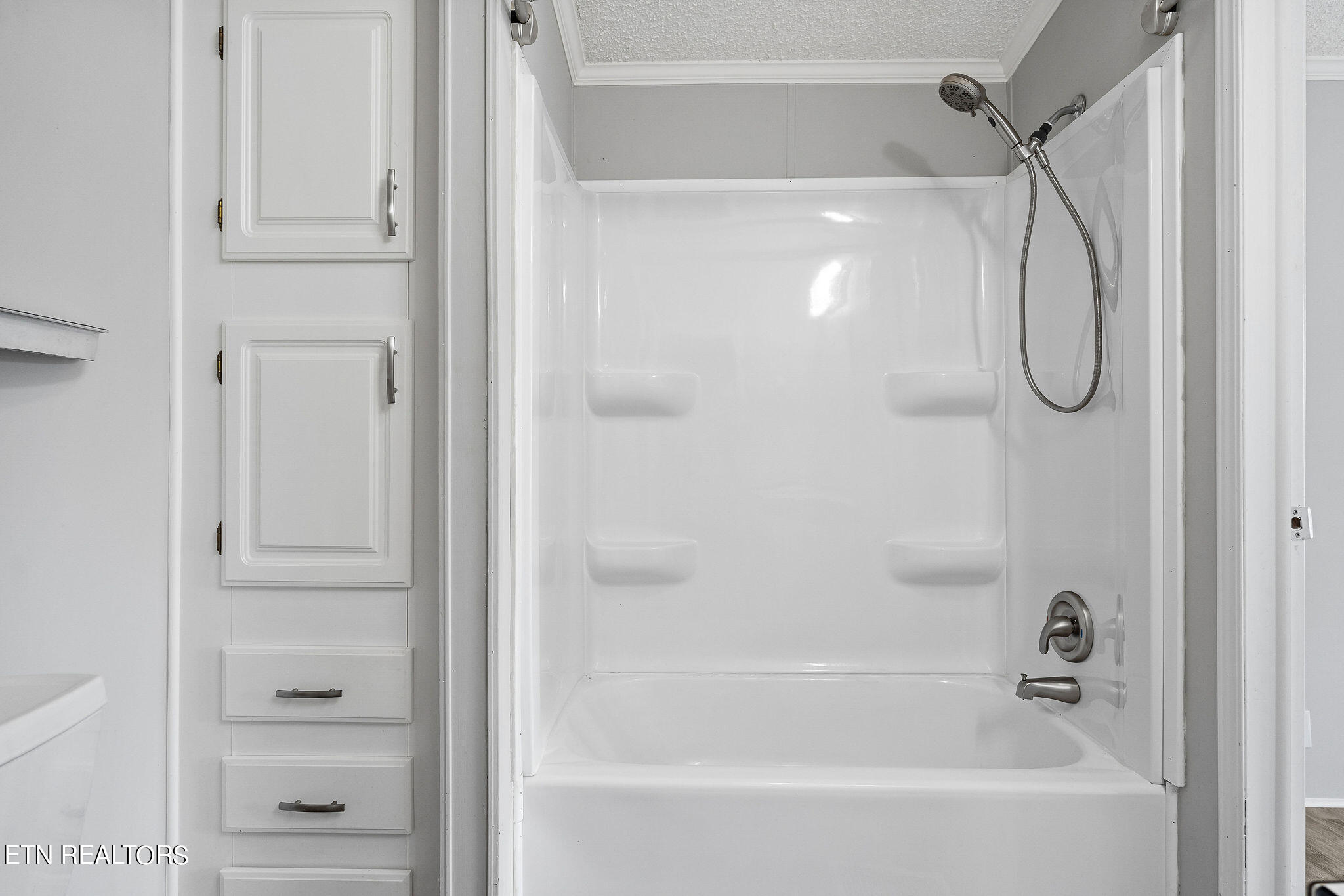 5283 Willow Grove Highway Allons TN 38541