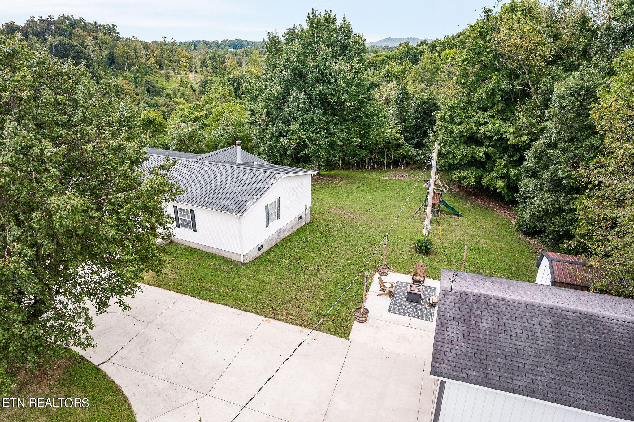 5283 Willow Grove Highway Allons TN 38541