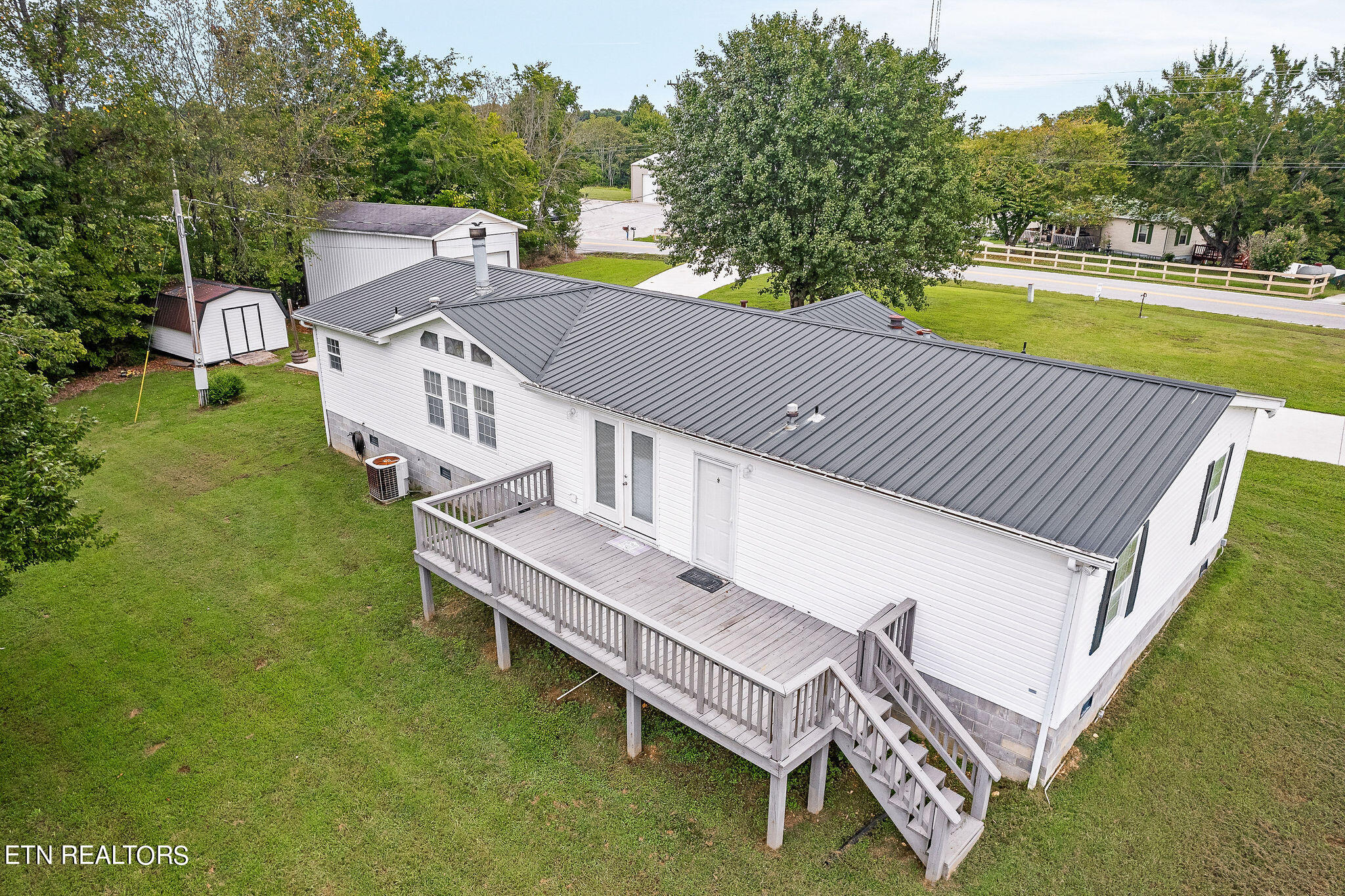 5283 Willow Grove Highway Allons TN 38541