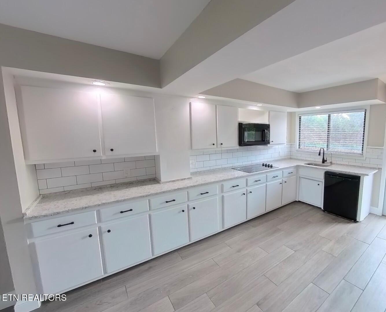 125 Orchard Crest Circle Clinton TN 37716