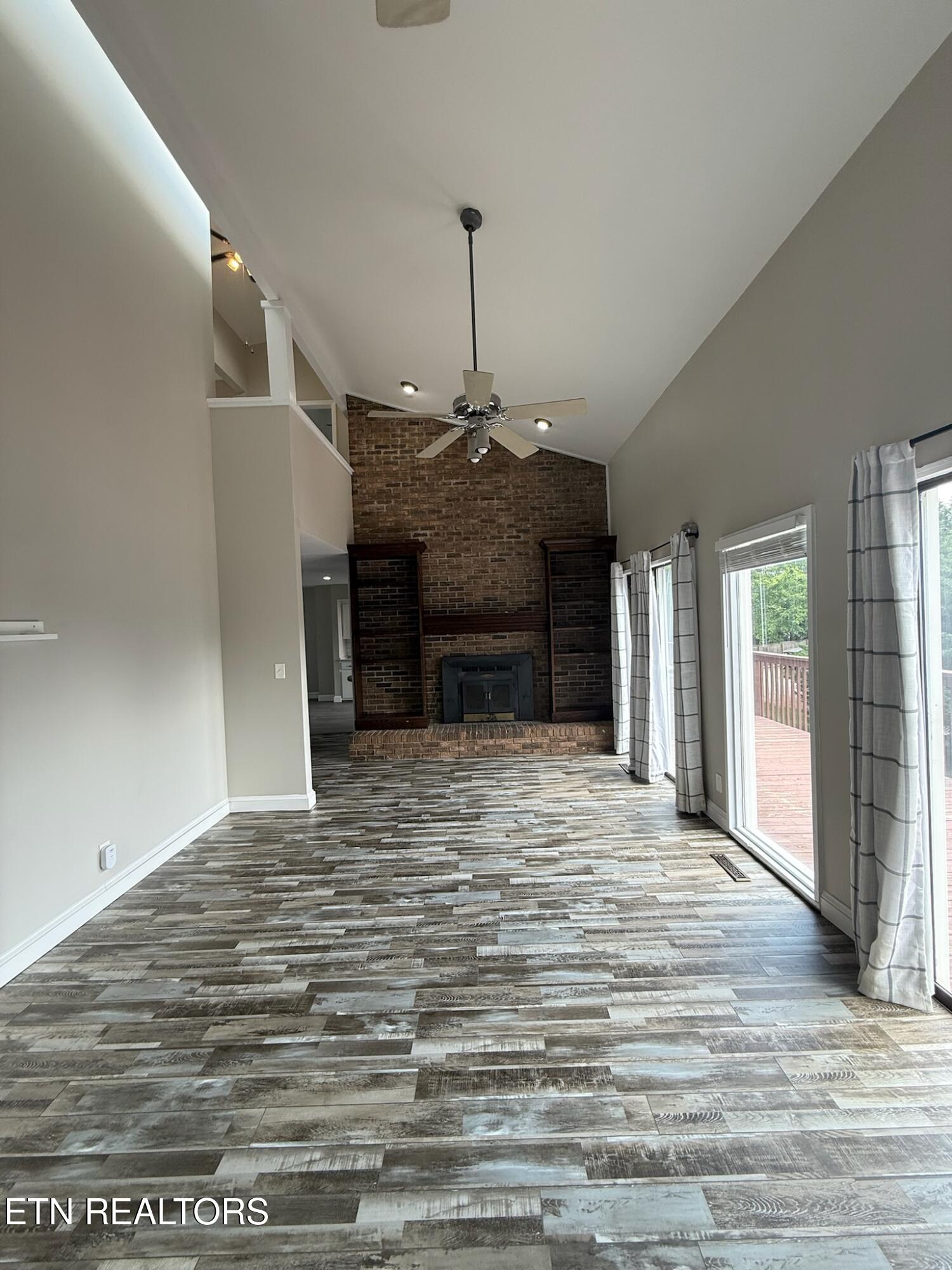 125 Orchard Crest Circle Clinton TN 37716