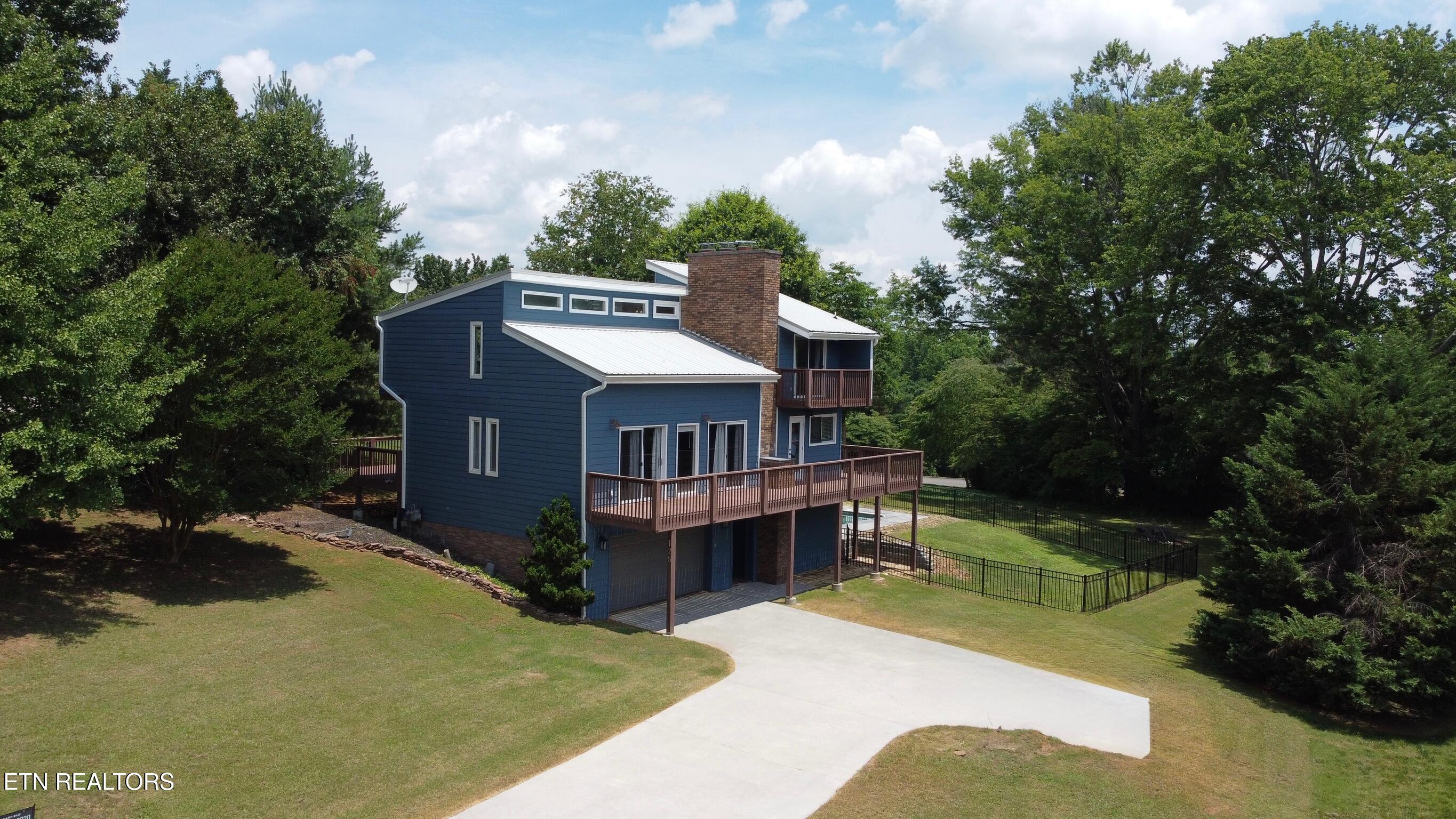 125 Orchard Crest Circle Clinton TN 37716