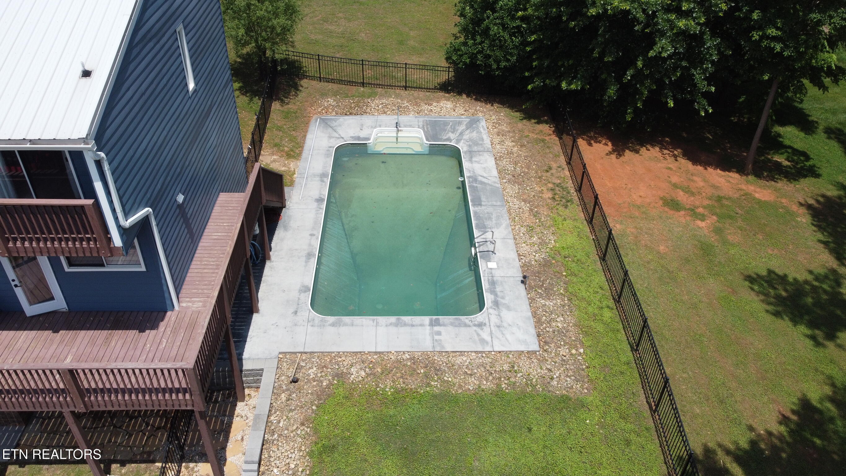 125 Orchard Crest Circle Clinton TN 37716