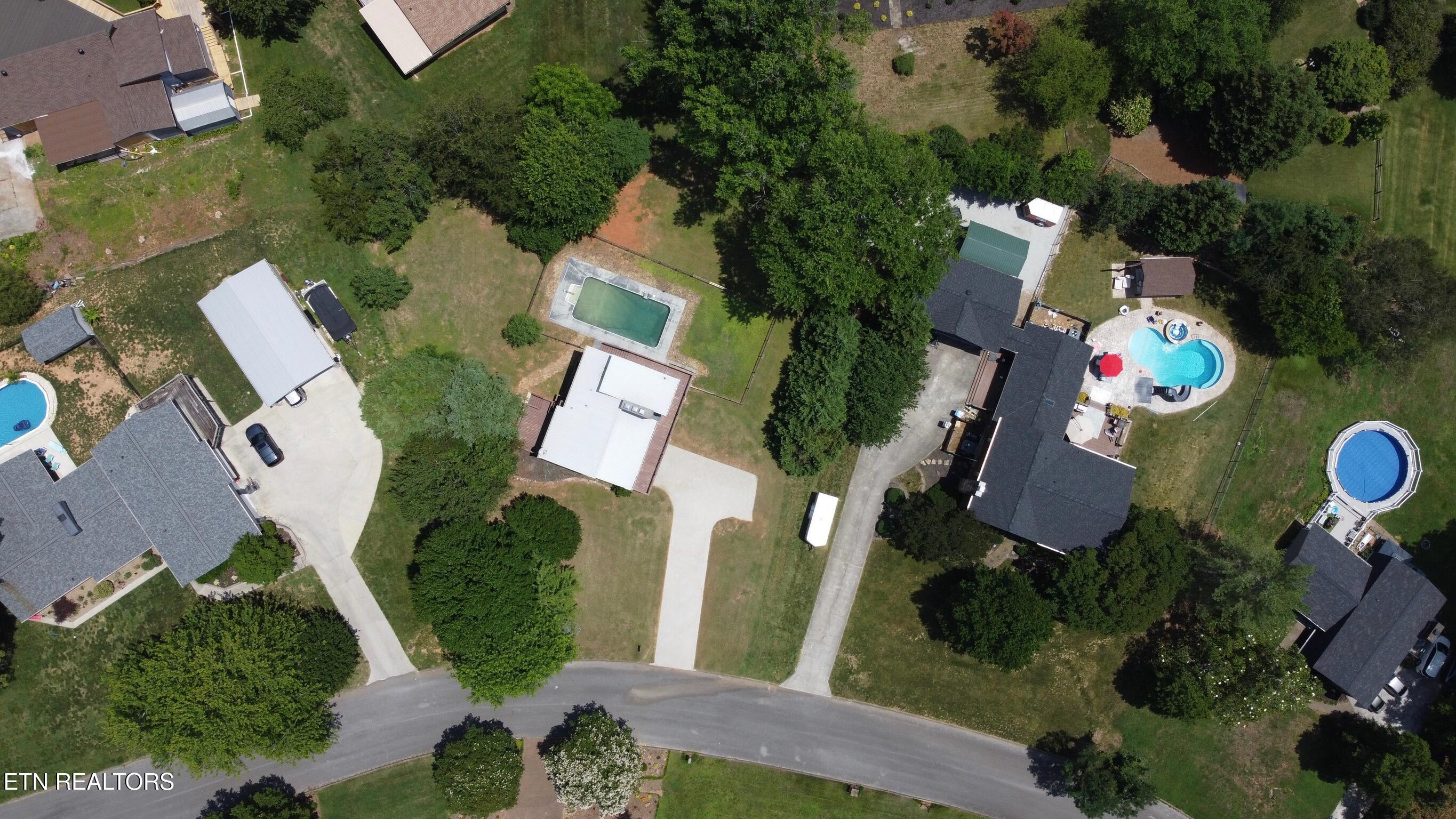 125 Orchard Crest Circle Clinton TN 37716