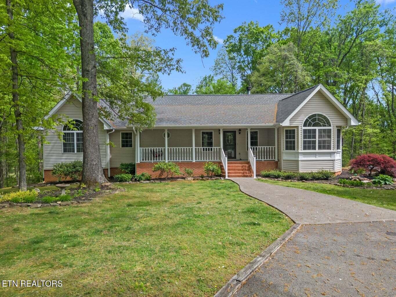 2180 Ranch Road Dandridge TN 37725