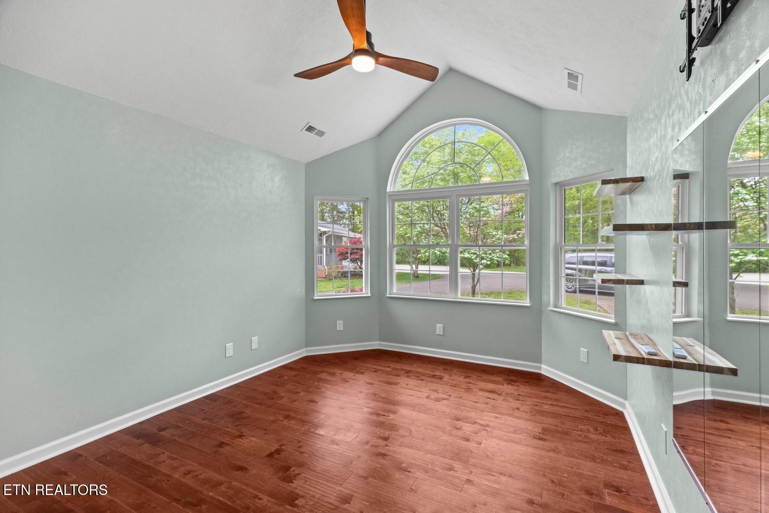 2180 Ranch Road Dandridge TN 37725