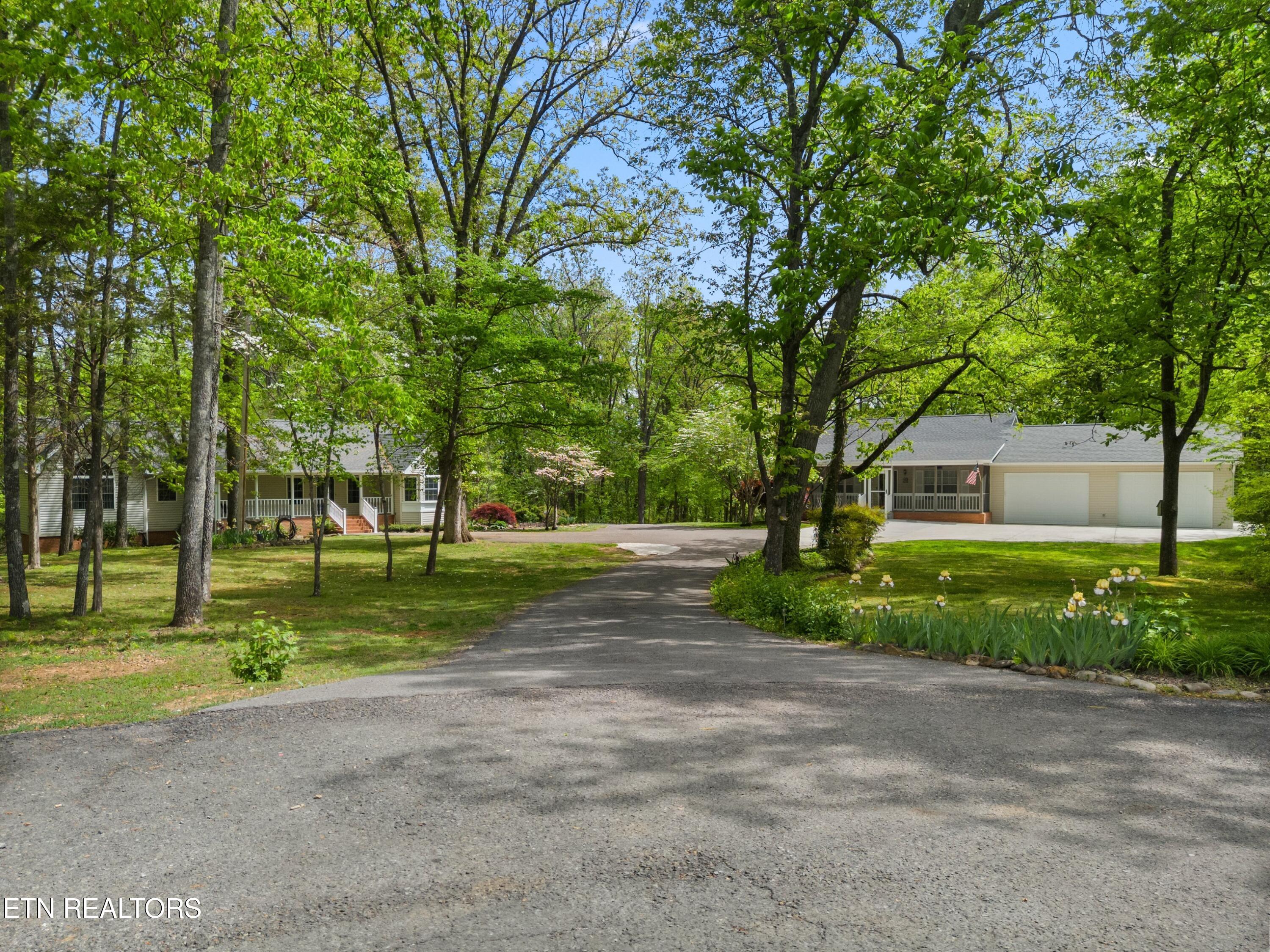 2180 Ranch Road Dandridge TN 37725
