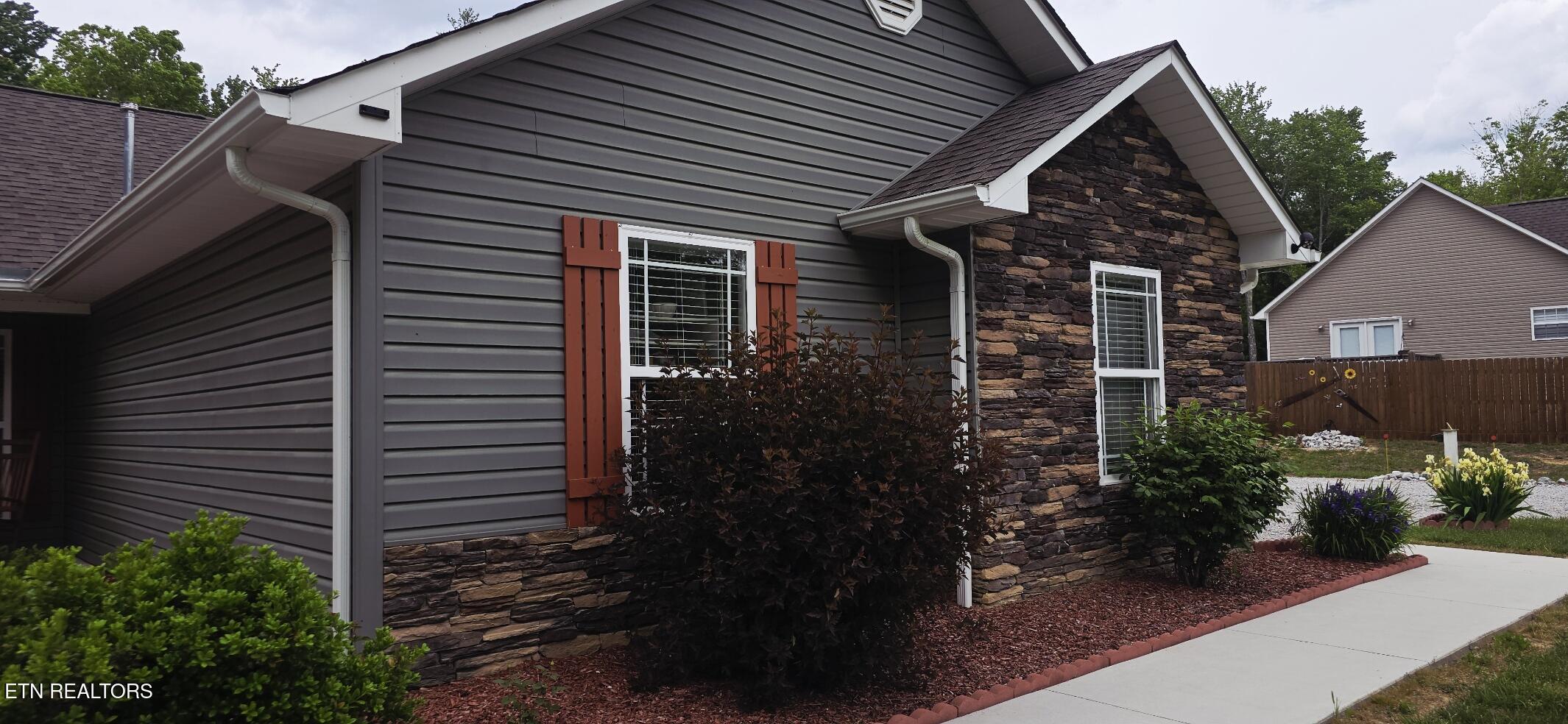 354 Kayla Lane Oneida TN 37841