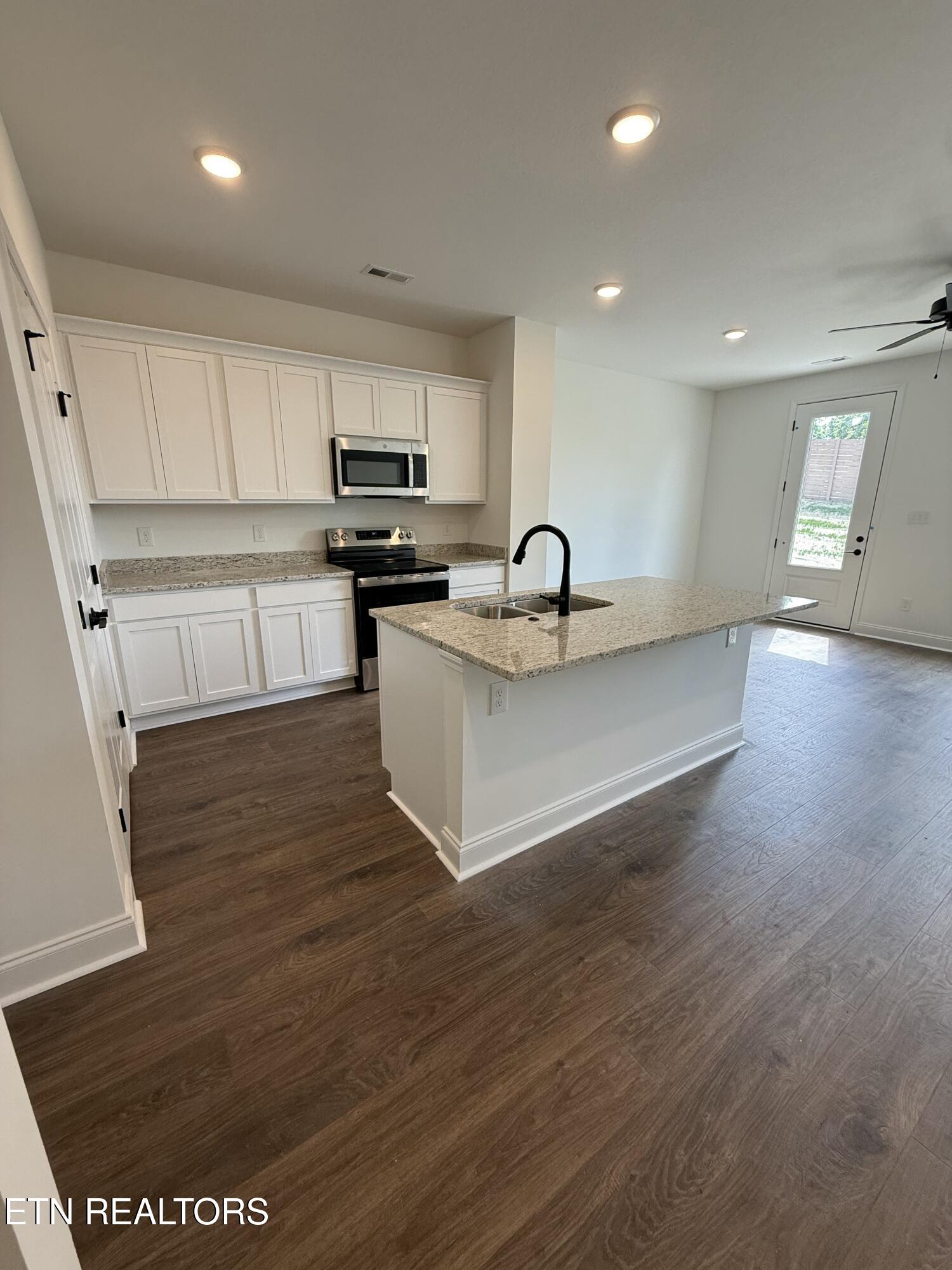 1707 Bennett Village Drive Maryville TN 37804