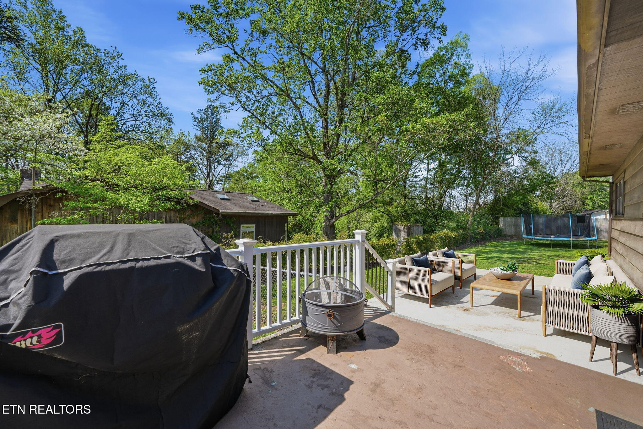 227 Leniz Drive Maryville TN 37803