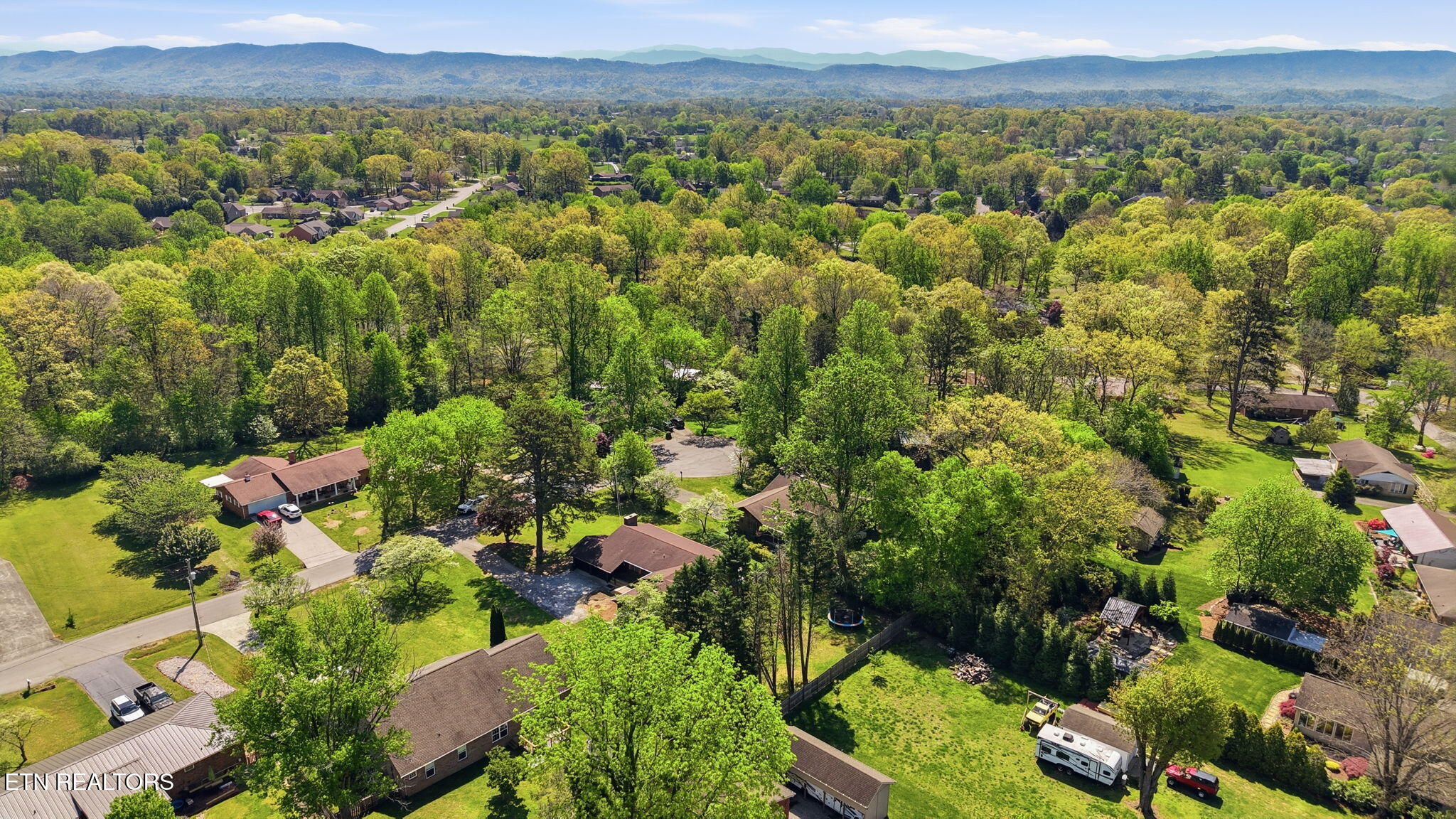 227 Leniz Drive Maryville TN 37803