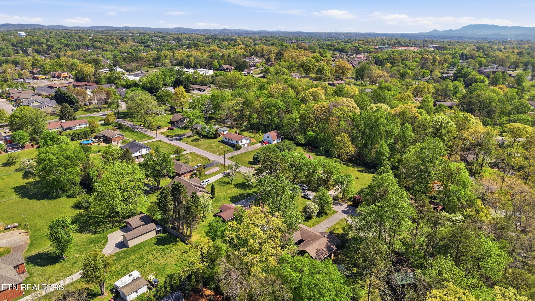 227 Leniz Drive Maryville TN 37803
