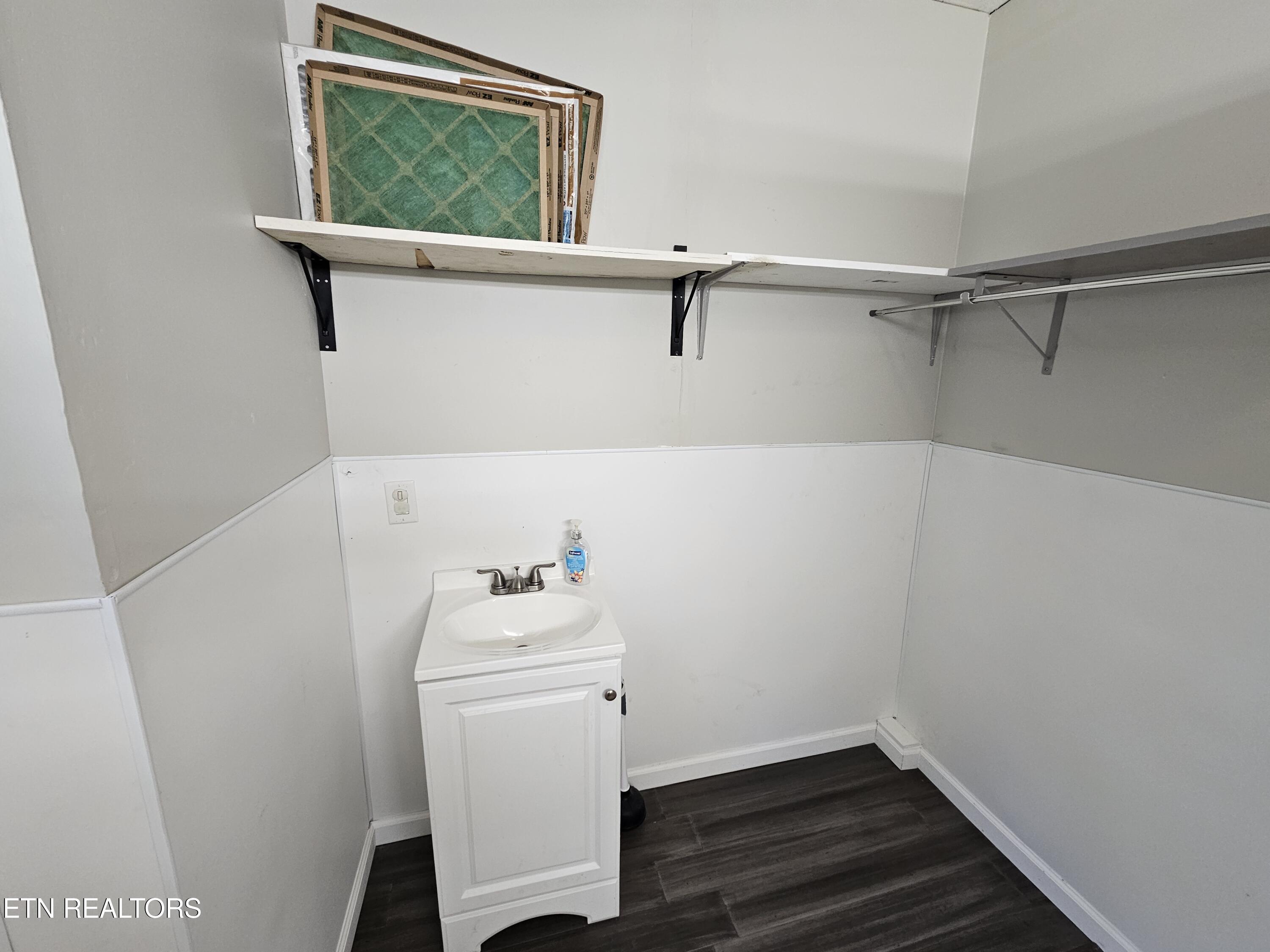 607 Old Tacora Hills Road Clinton TN 37716