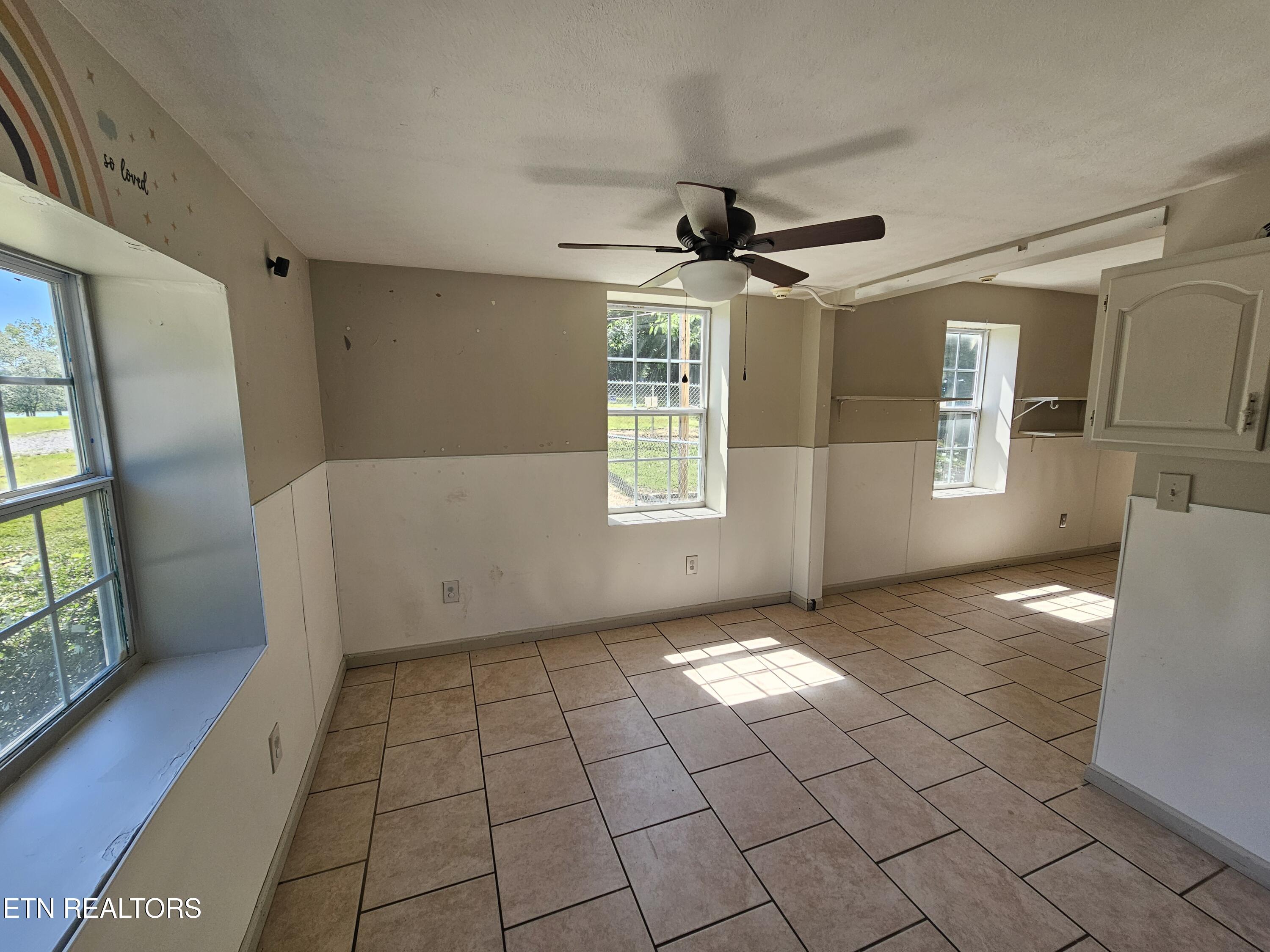 607 Old Tacora Hills Road Clinton TN 37716