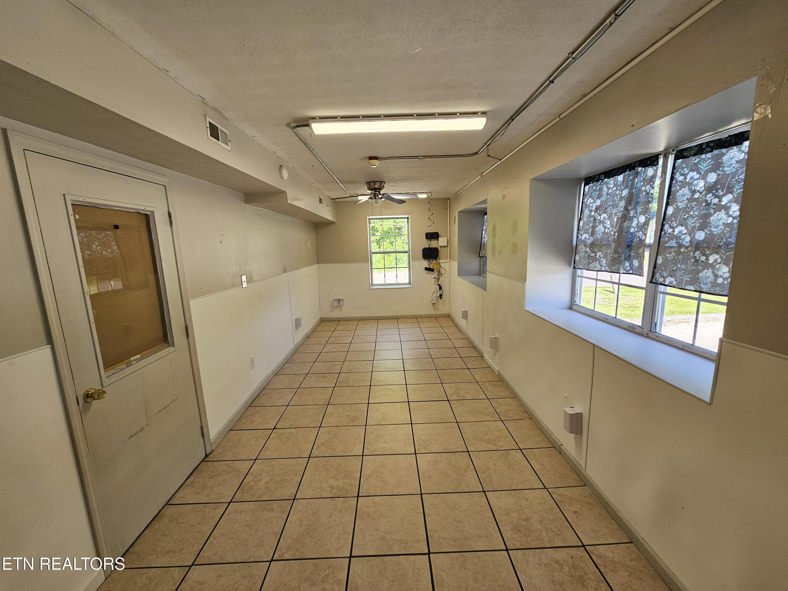 607 Old Tacora Hills Road Clinton TN 37716