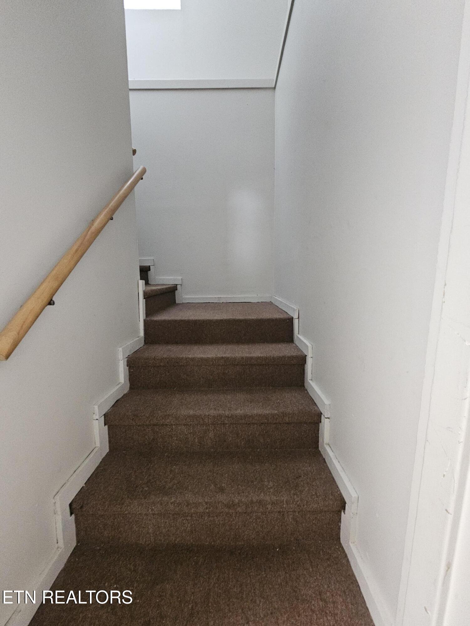 607 Old Tacora Hills Road Clinton TN 37716