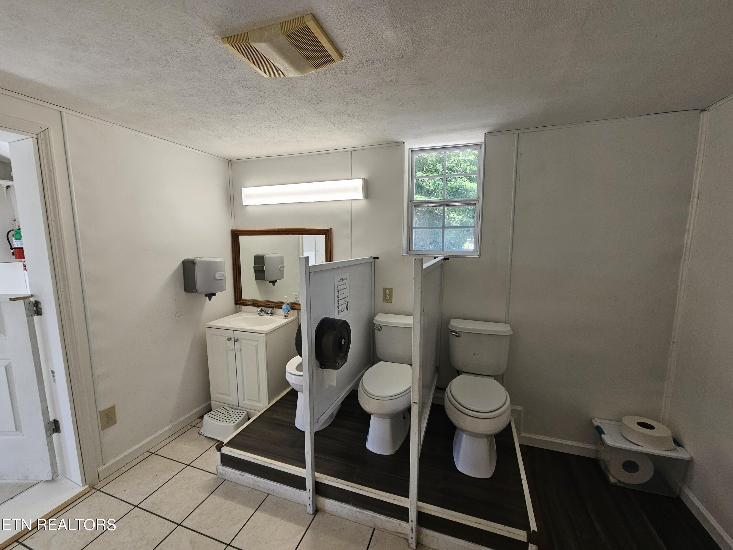 607 Old Tacora Hills Road Clinton TN 37716