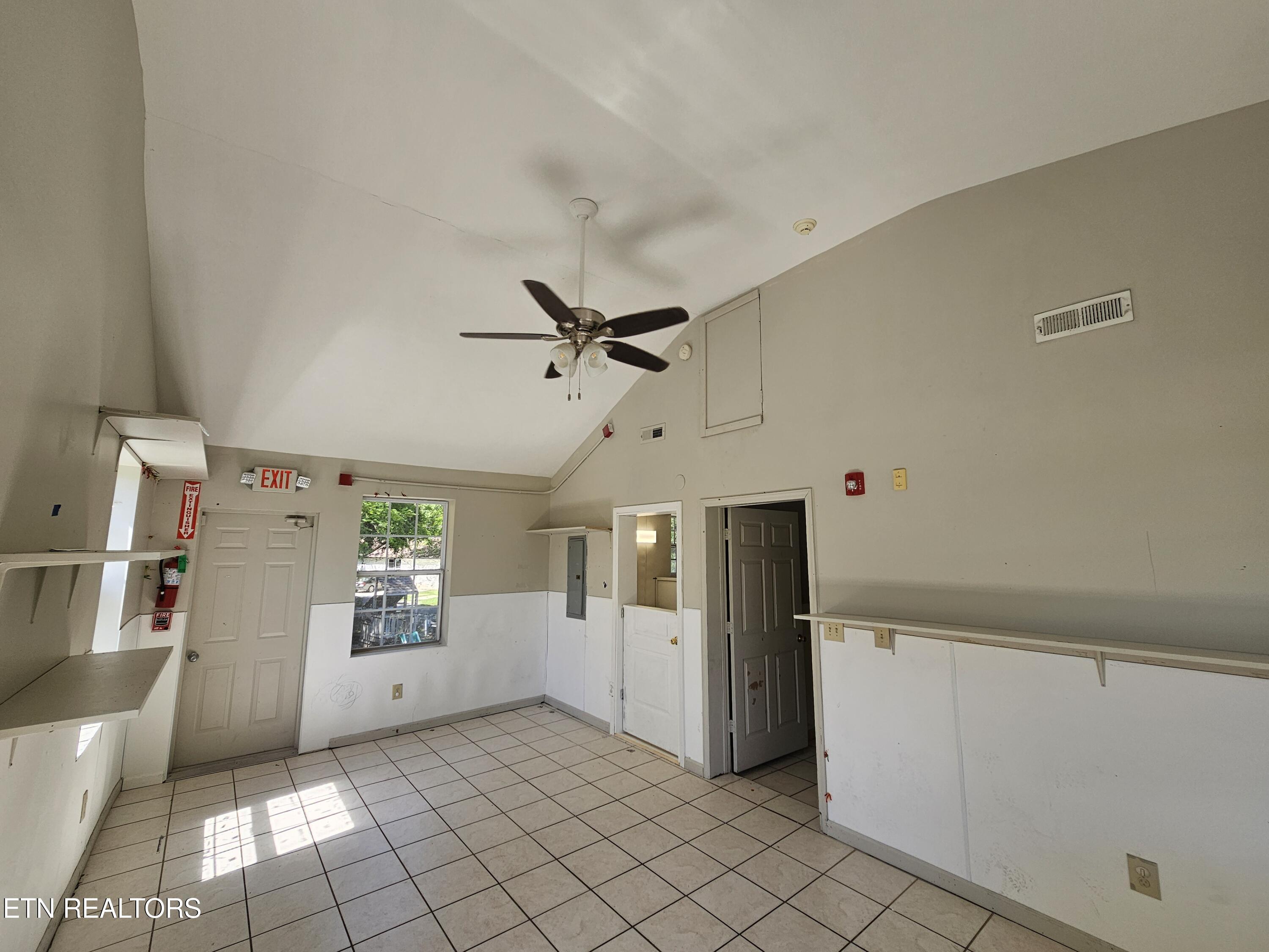 607 Old Tacora Hills Road Clinton TN 37716