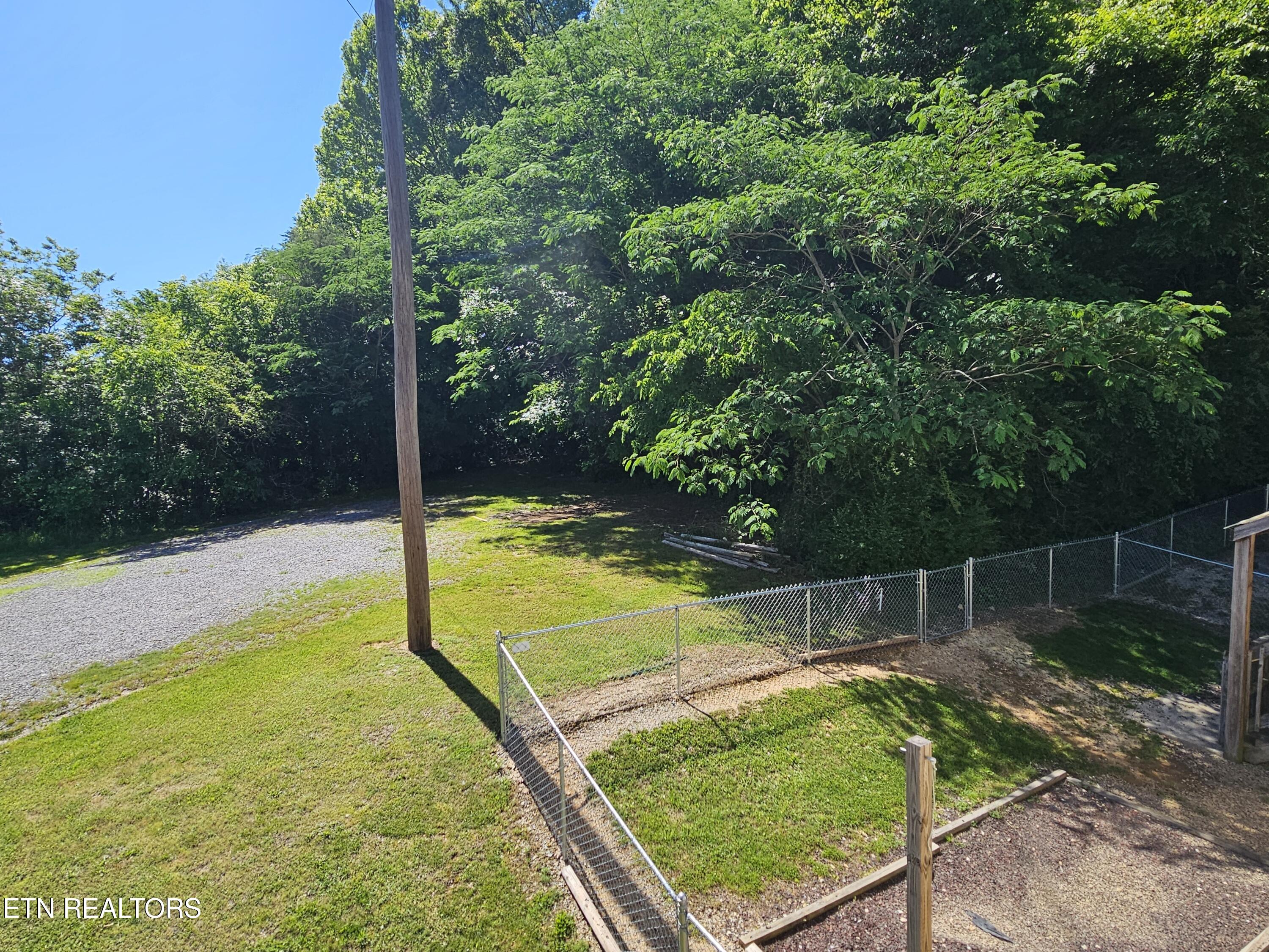 607 Old Tacora Hills Road Clinton TN 37716