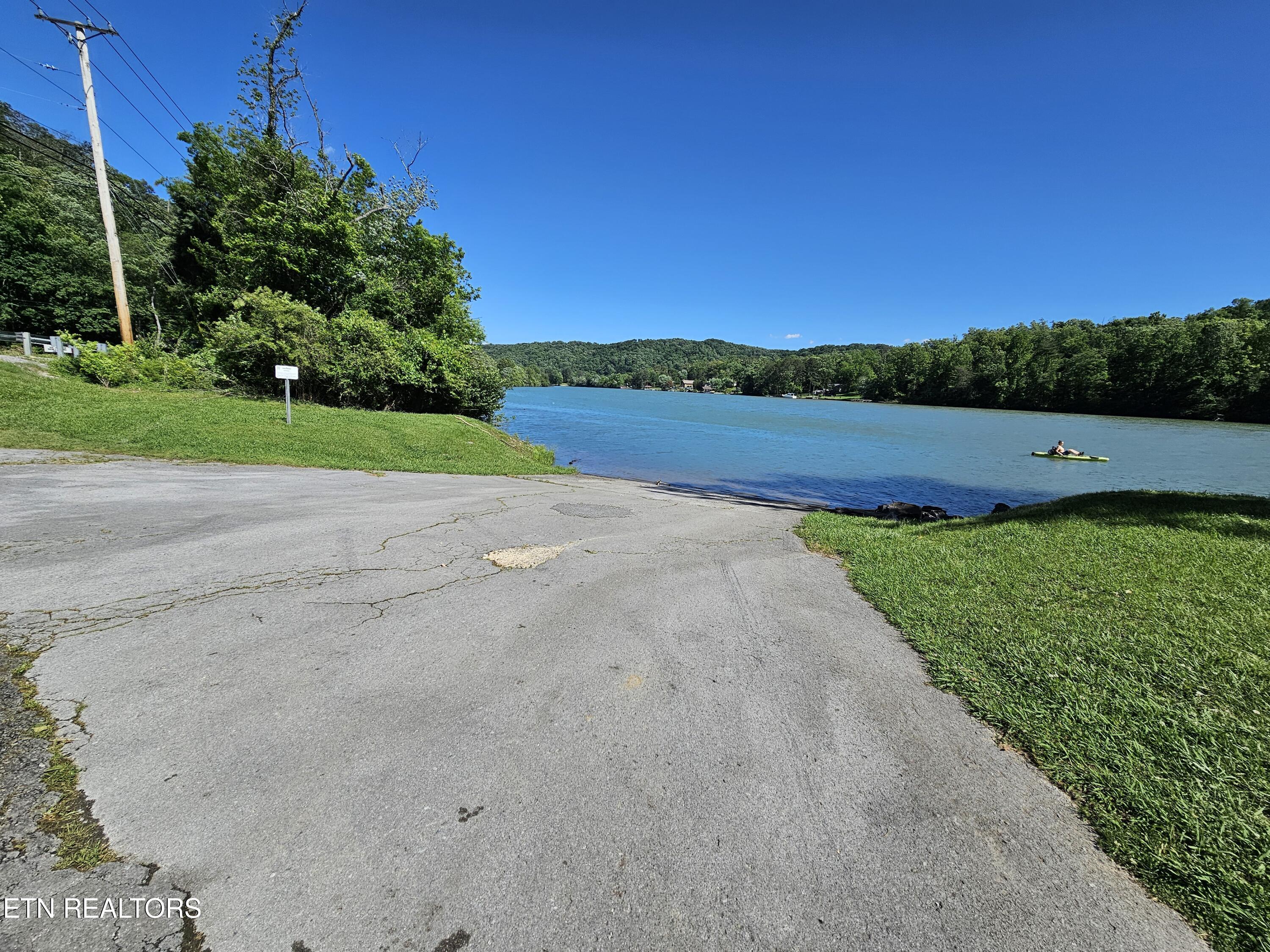 607 Old Tacora Hills Road Clinton TN 37716