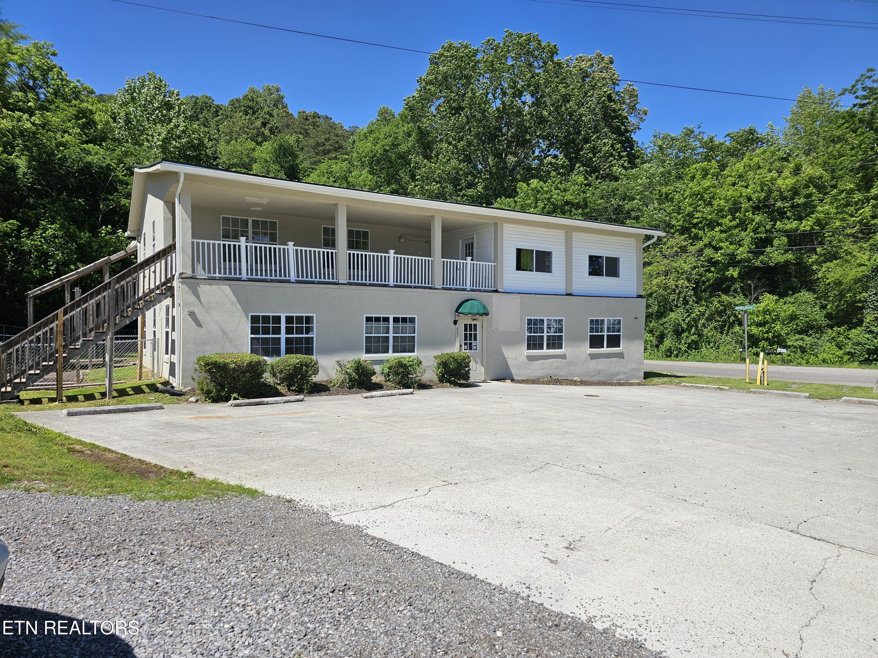 607 Old Tacora Hills Road Clinton TN 37716