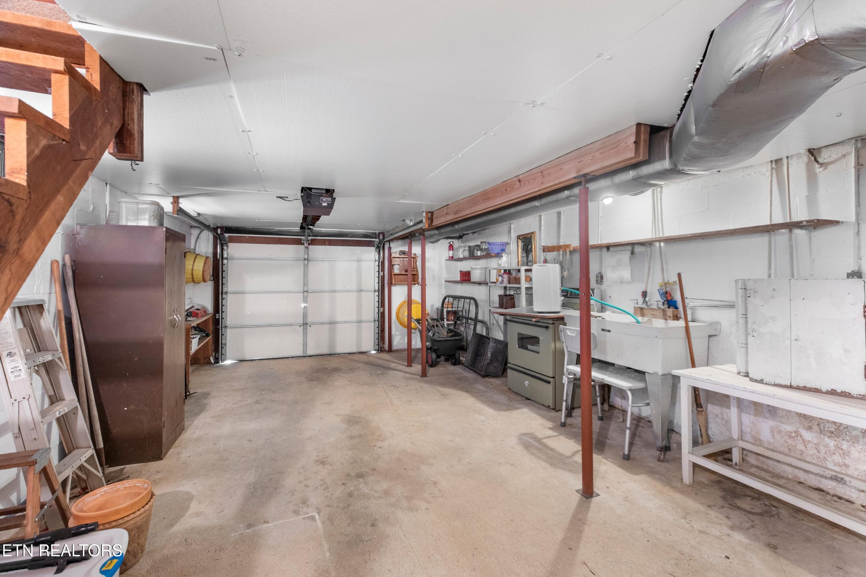 1456 C H Rankin Road White Pine TN 37890