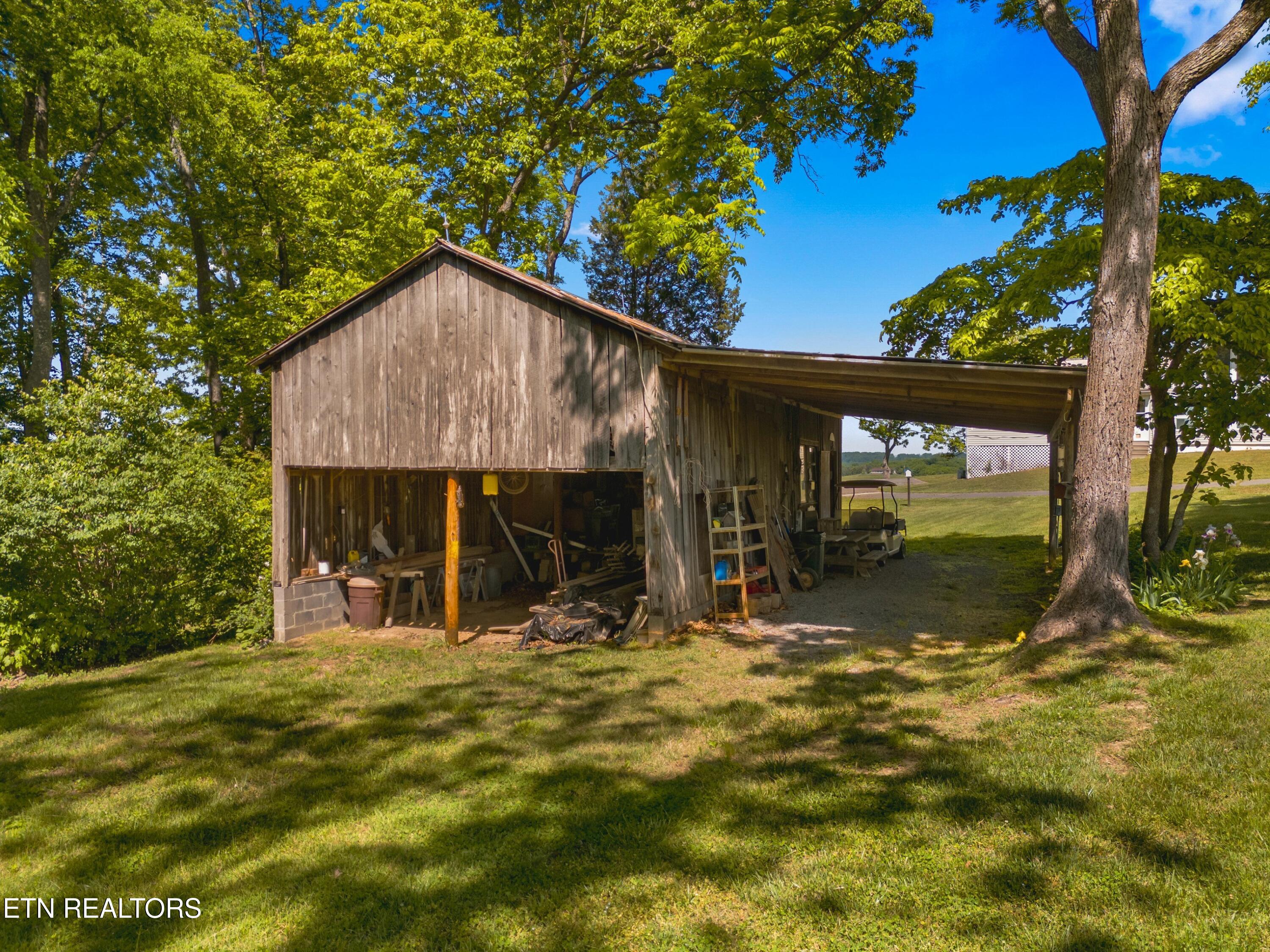 1456 C H Rankin Road White Pine TN 37890