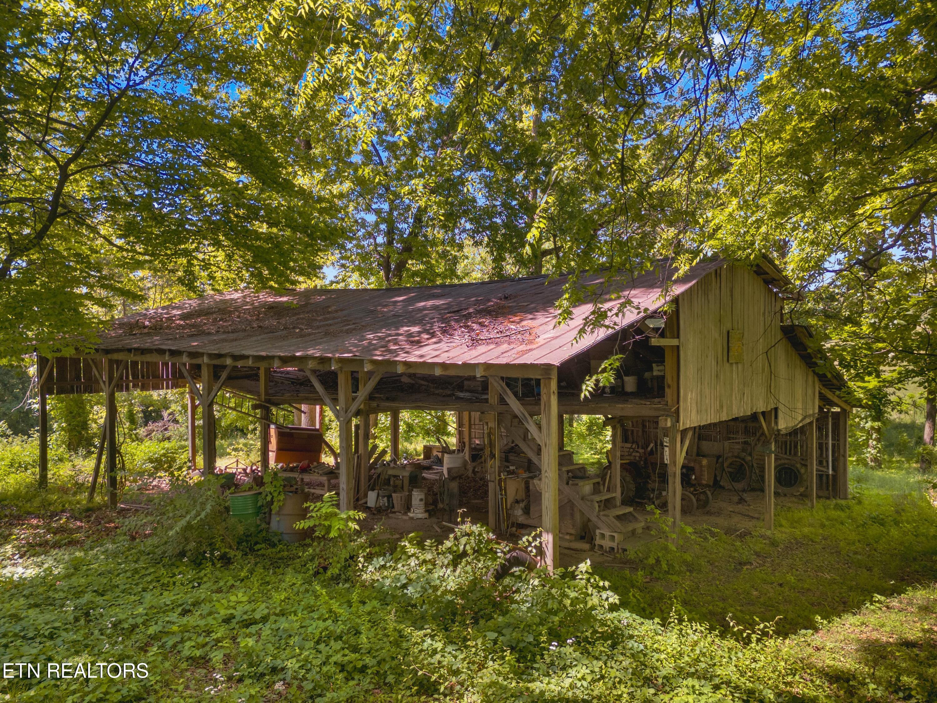 1456 C H Rankin Road White Pine TN 37890