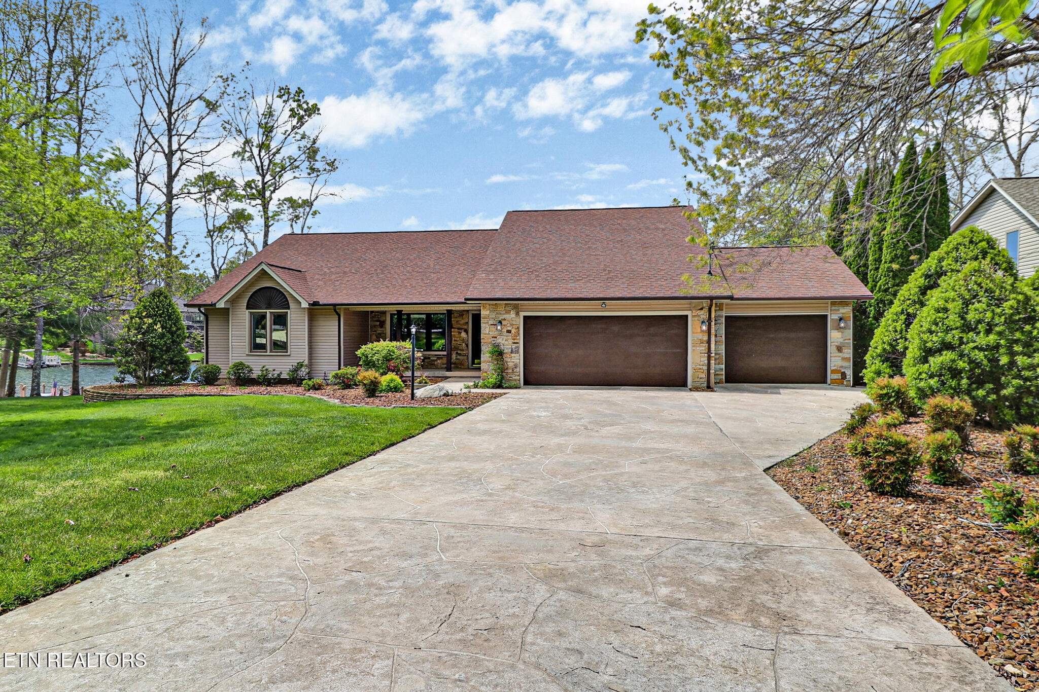 150 Lakewood Drive Crossville TN 38558