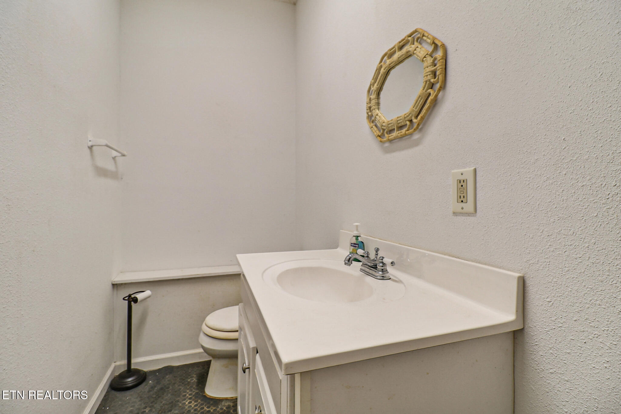 150 Lakewood Drive Crossville TN 38558