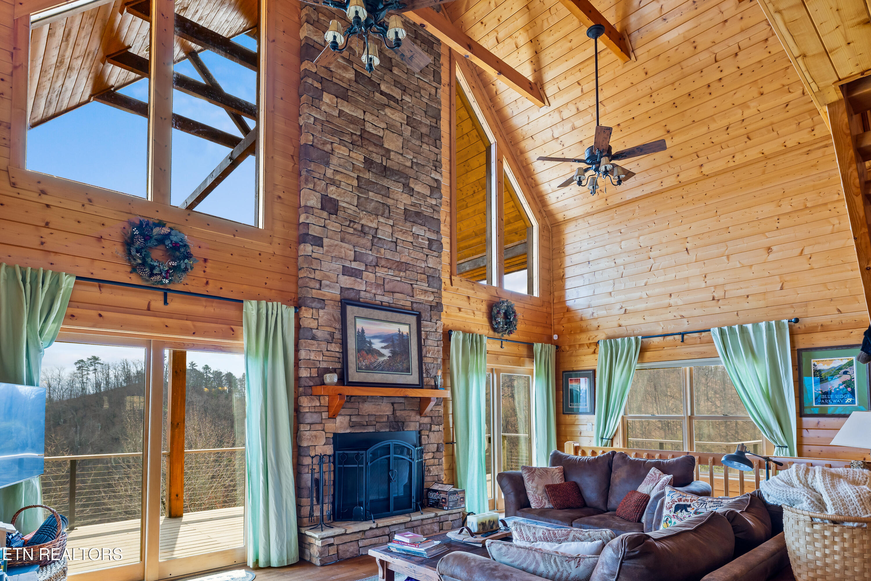 1184 Fawn Hollow Trail Townsend TN 37882