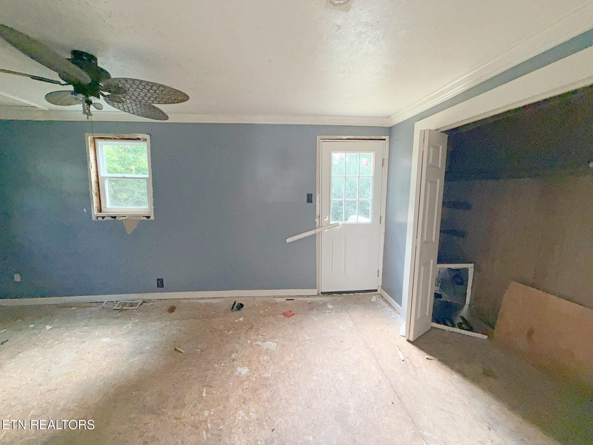 512 E Hemlock Street Lafollette TN 37766