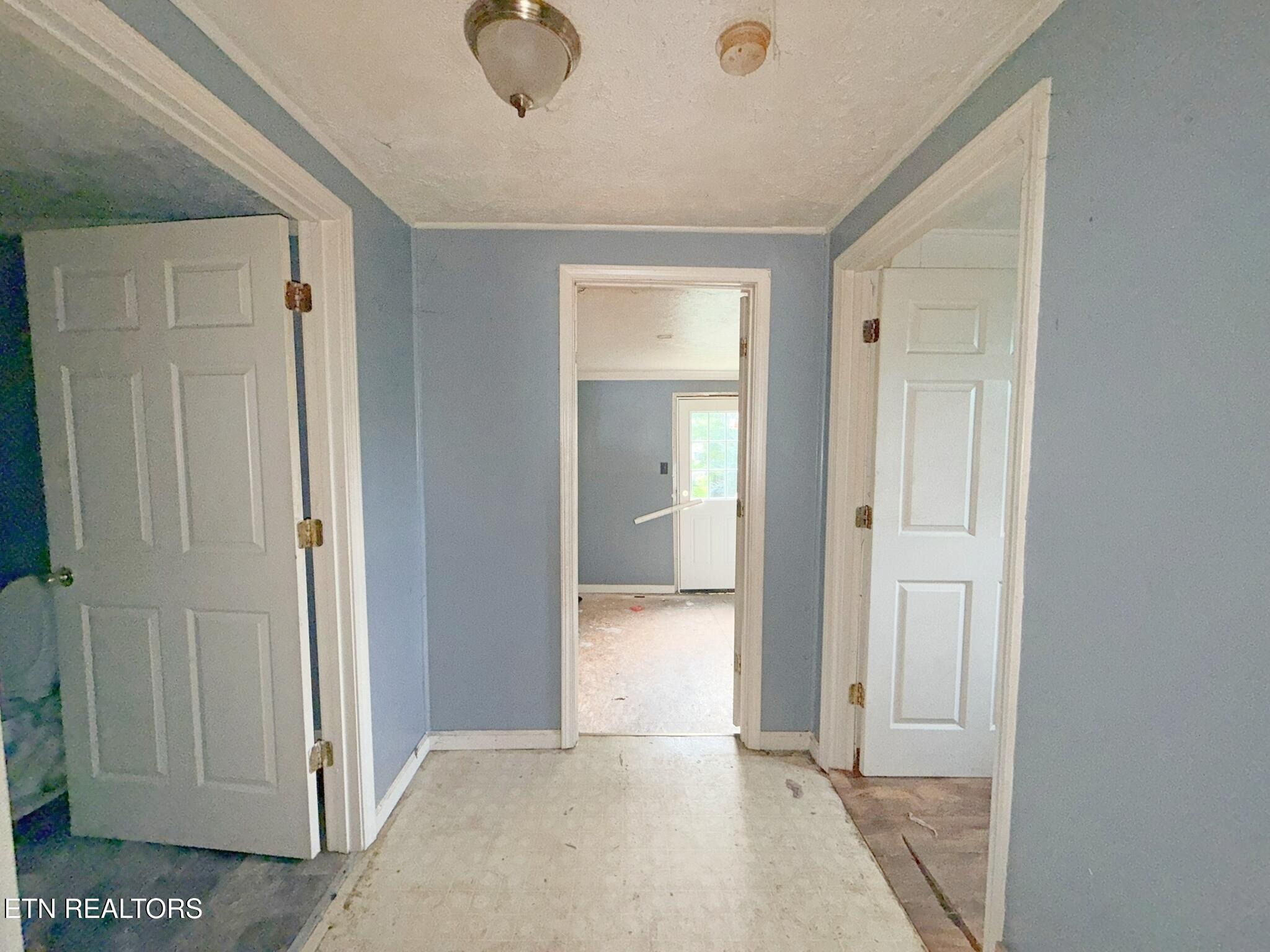 512 E Hemlock Street Lafollette TN 37766