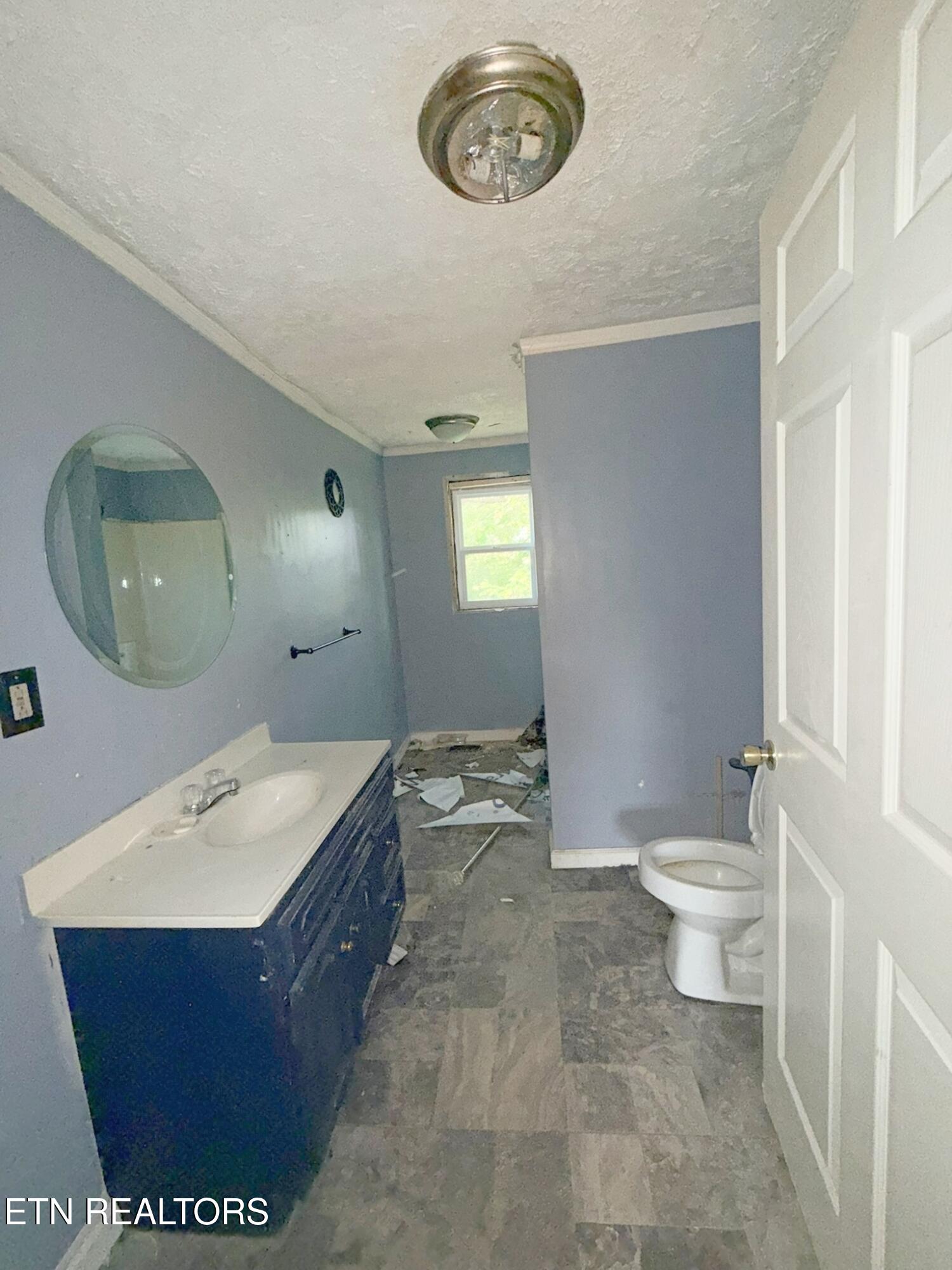 512 E Hemlock Street Lafollette TN 37766